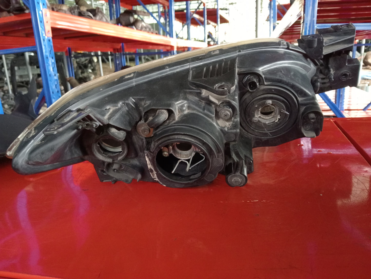 Mazda 3 | Headlight Passenger Side