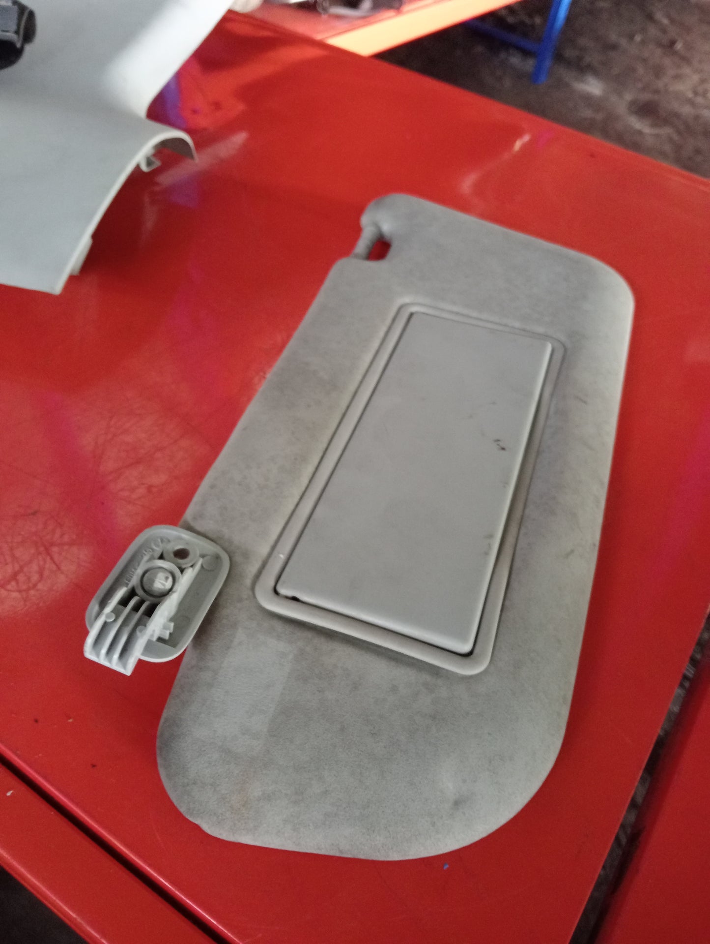 Mazda 3 | Sun Visor Driver Side