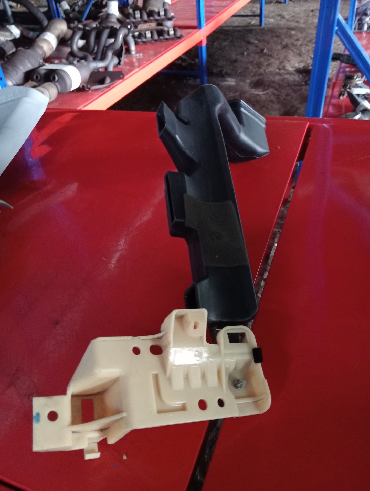 Mazda 3 | Driver Side Air Duct Pipe