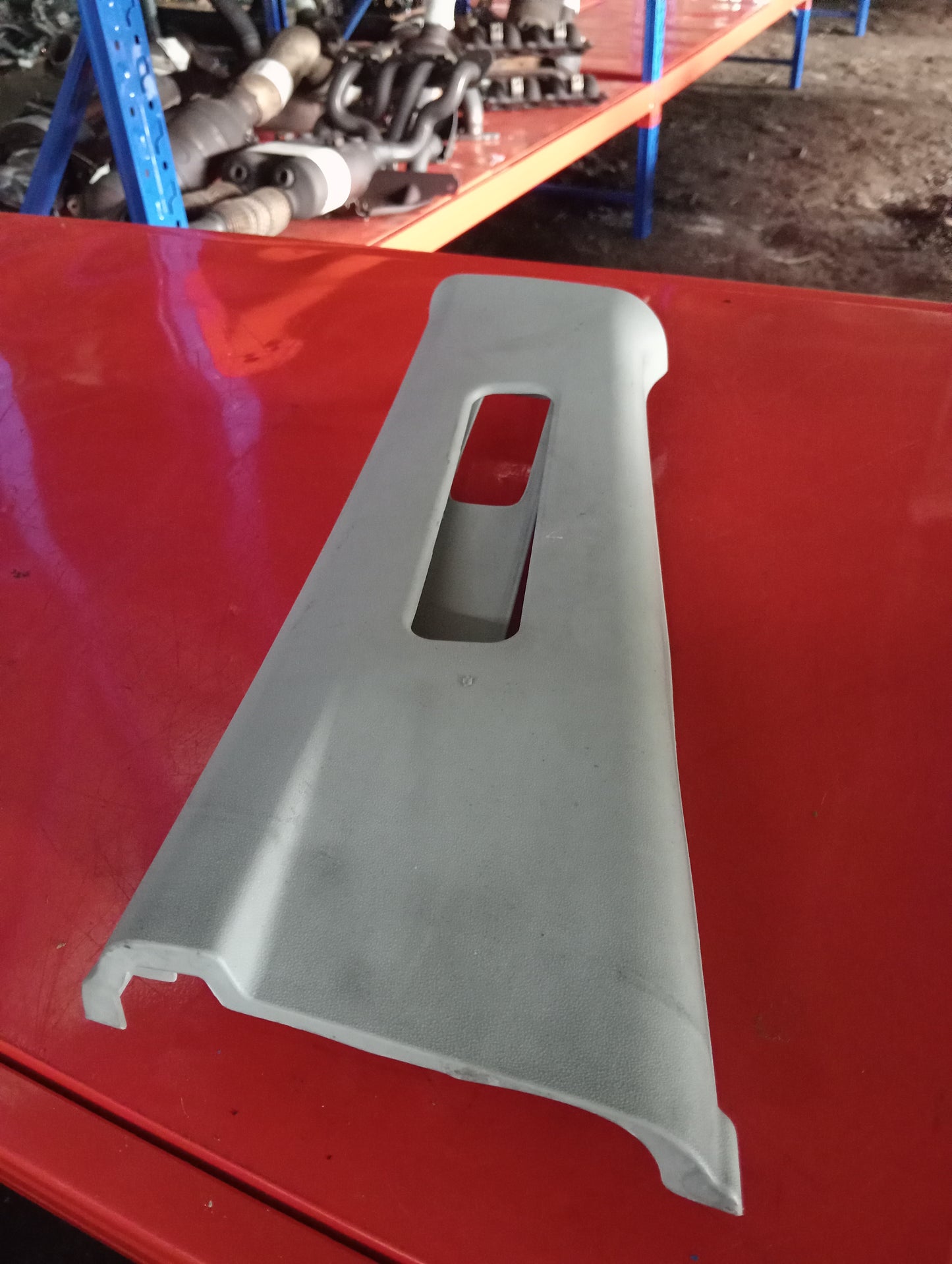 Mazda 3 | Seat Belt Side Trim Cover