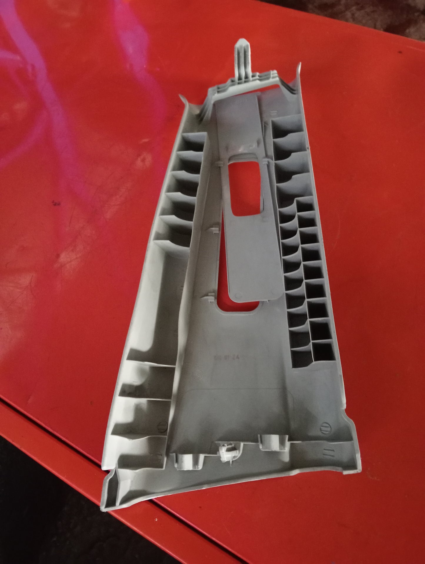 Mazda 3 | Seat Belt Side Trim Cover