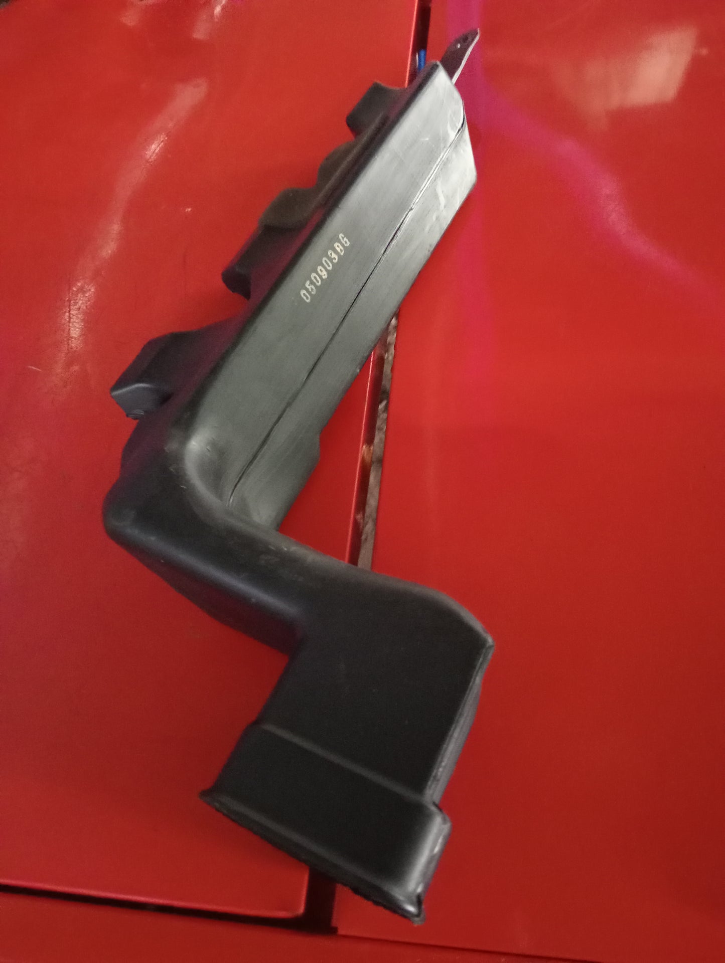 Mazda 3 | Passenger Side Air Duct Pipe