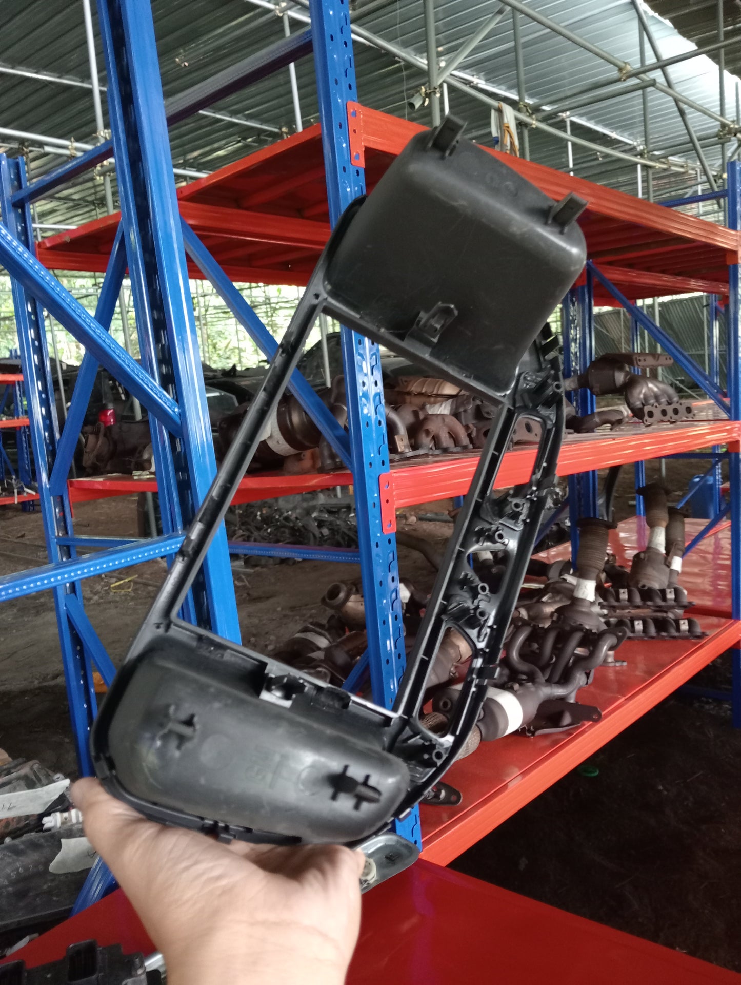 Chevrolet | Spin | Center Frame Cover