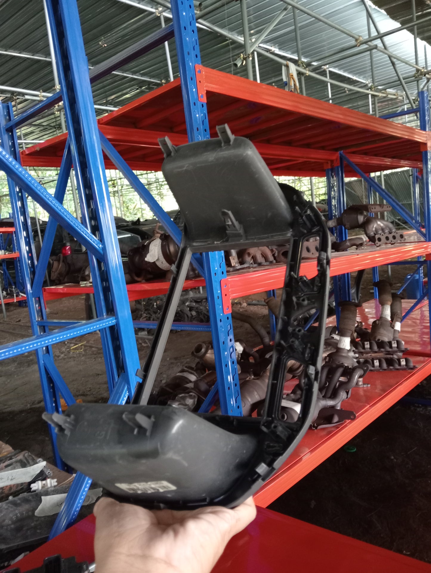 Chevrolet | Spin | Center Frame Cover