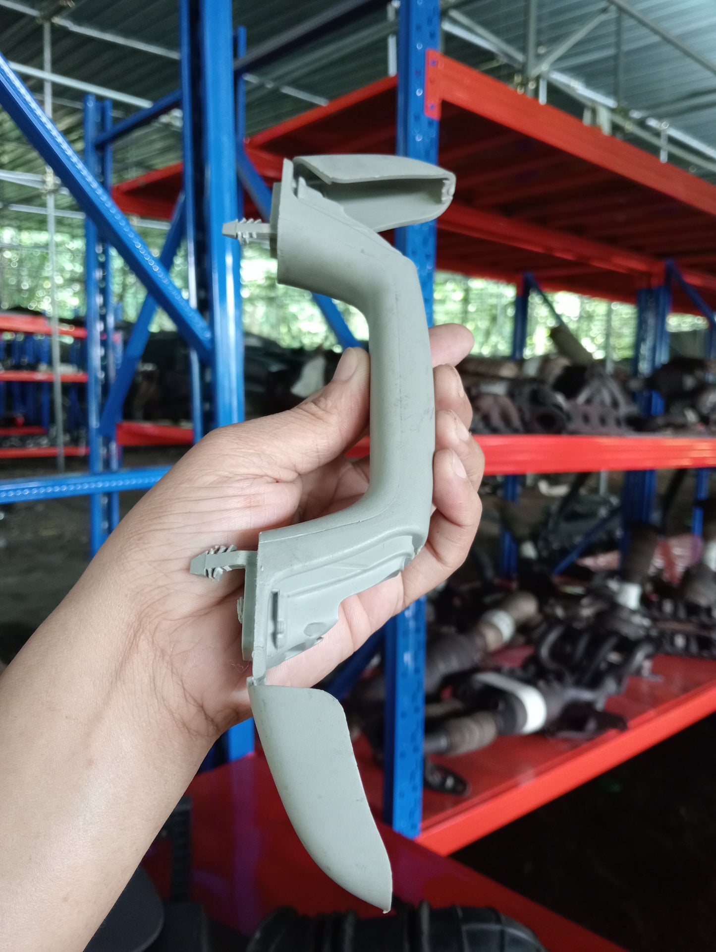 Chevrolet | Spin | Ceiling Handle