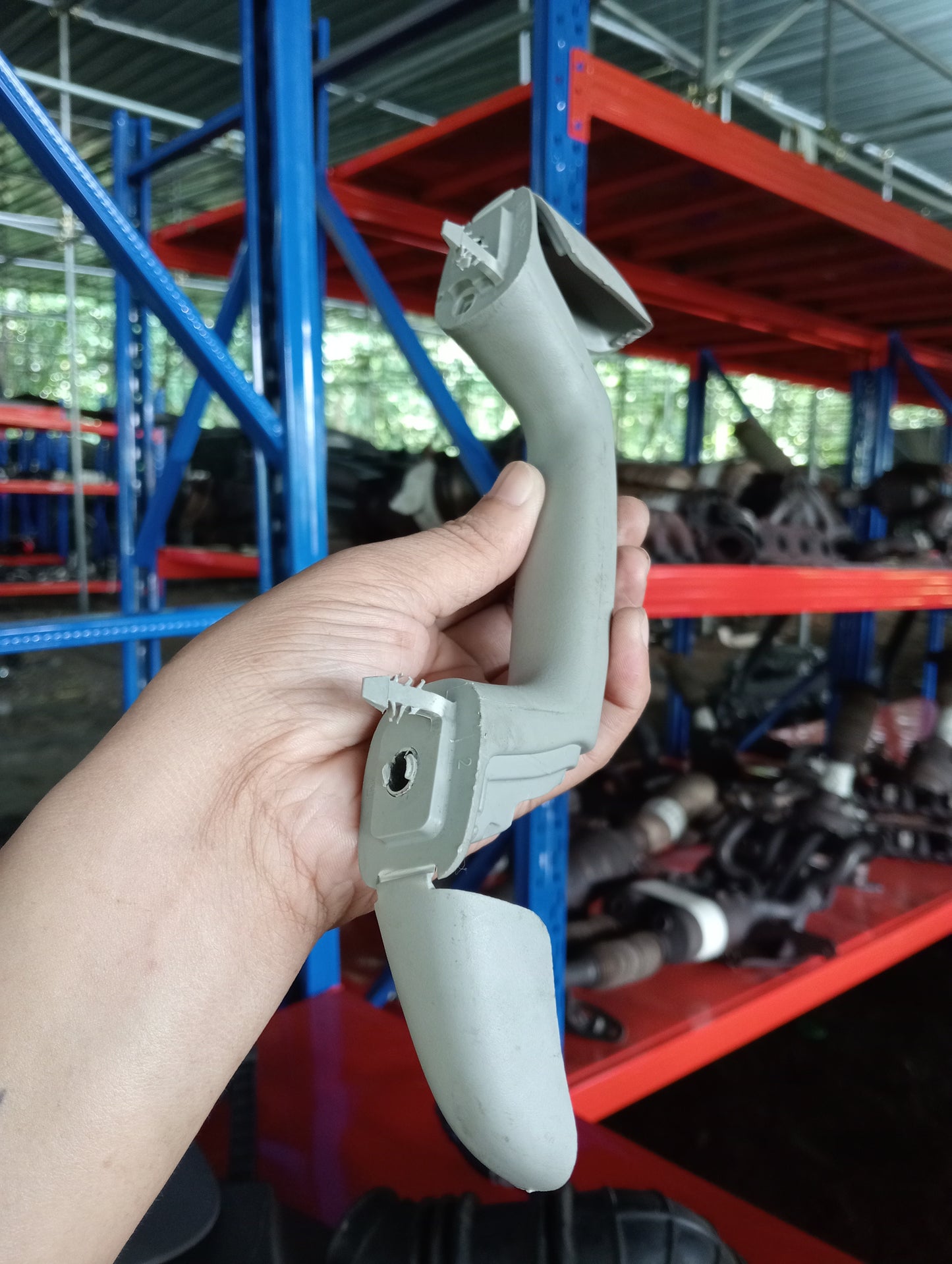 Chevrolet | Spin | Ceiling Handle