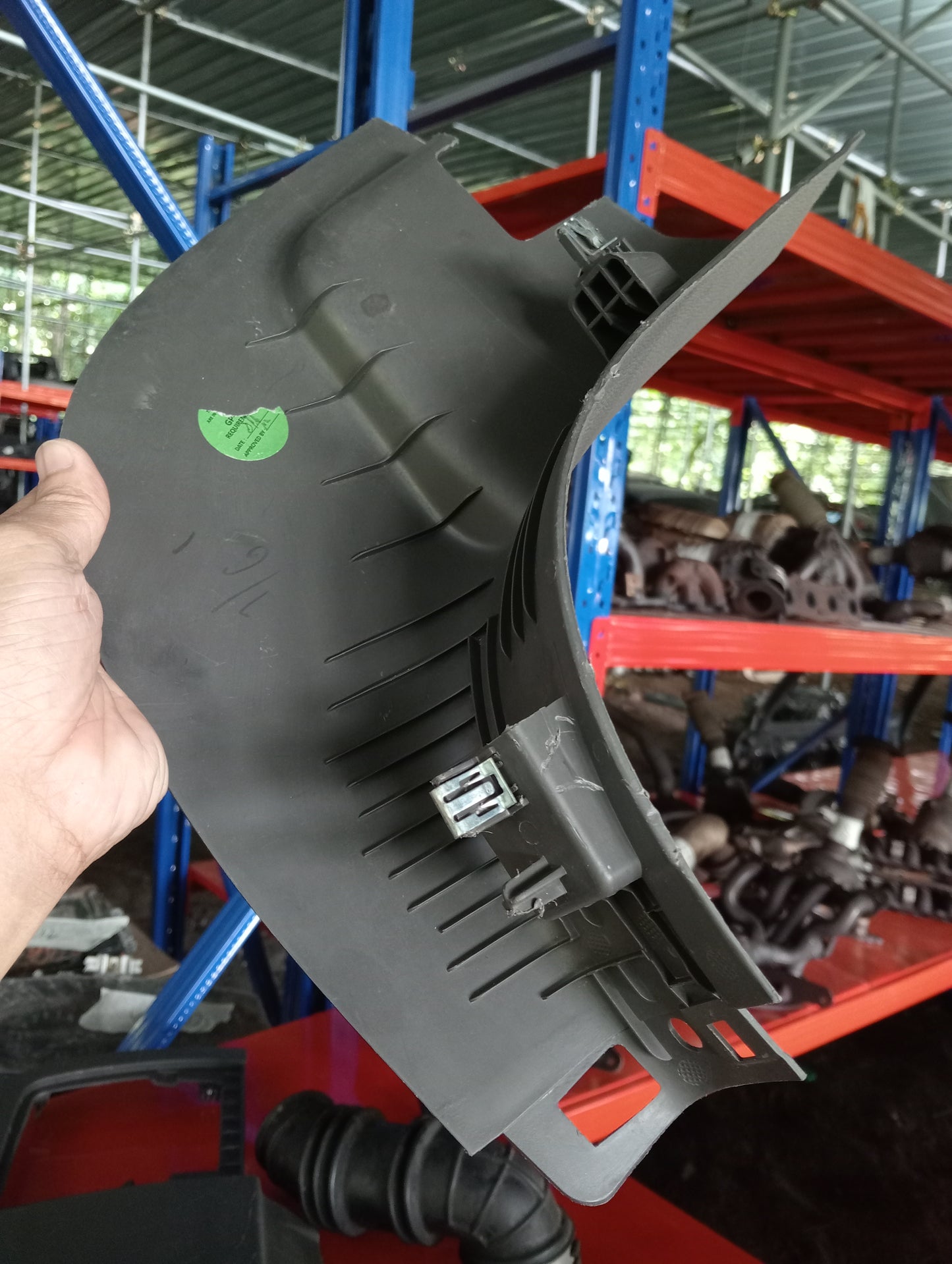 Chevrolet | Spin | Side Panel Cover Driver Side