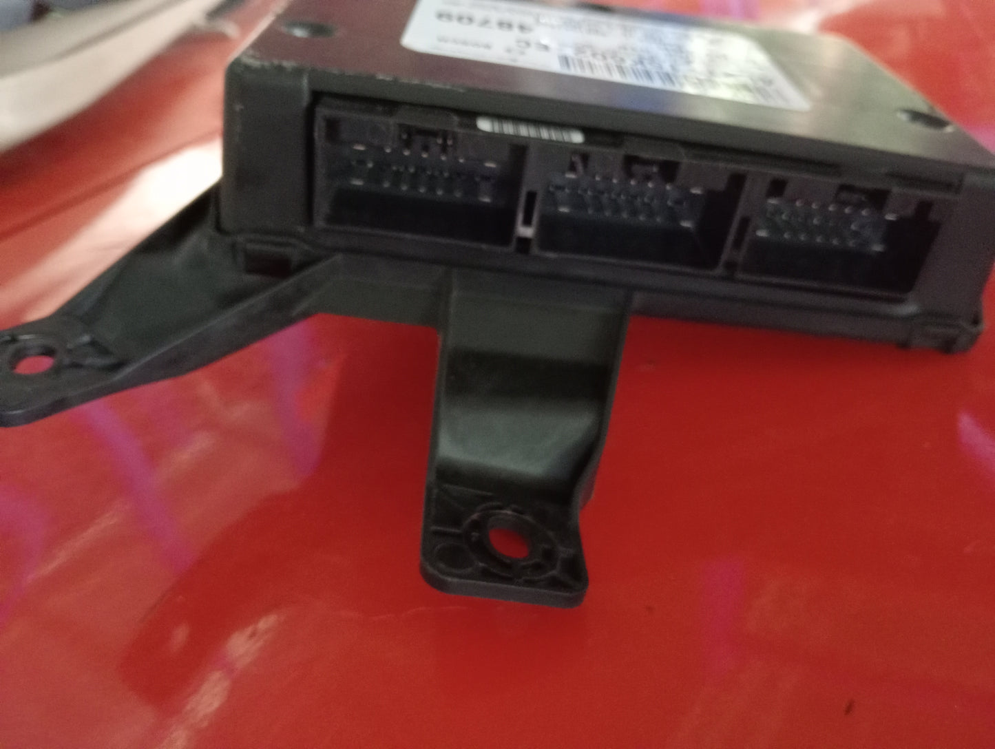 Ford Explorer | Eddie Bauer | Maroon | Control Module