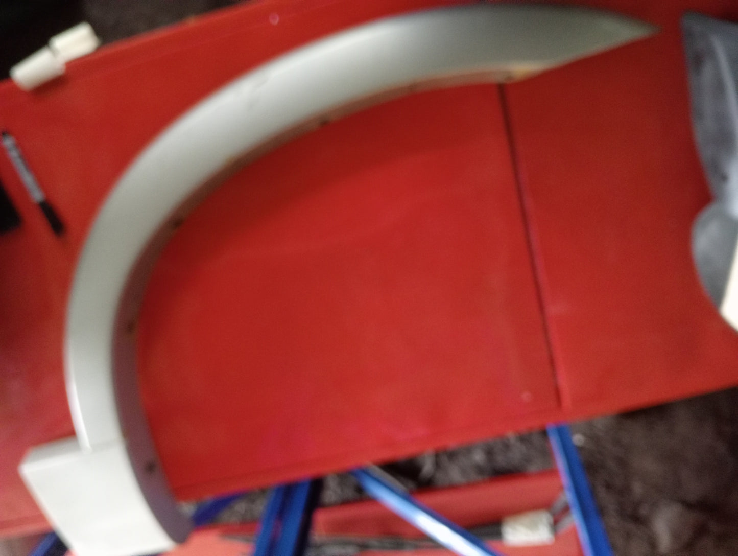 Ford Explorer | Eddie Bauer | Maroon | rear driver side fender flare