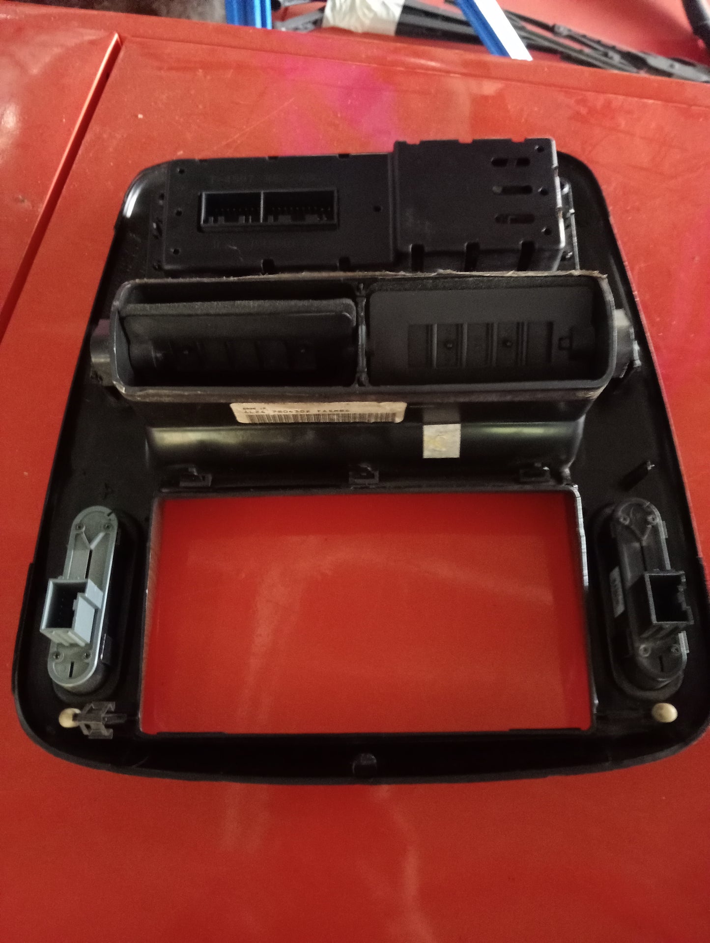 Ford Explorer | Eddie Bauer | Maroon | Climate control center panel