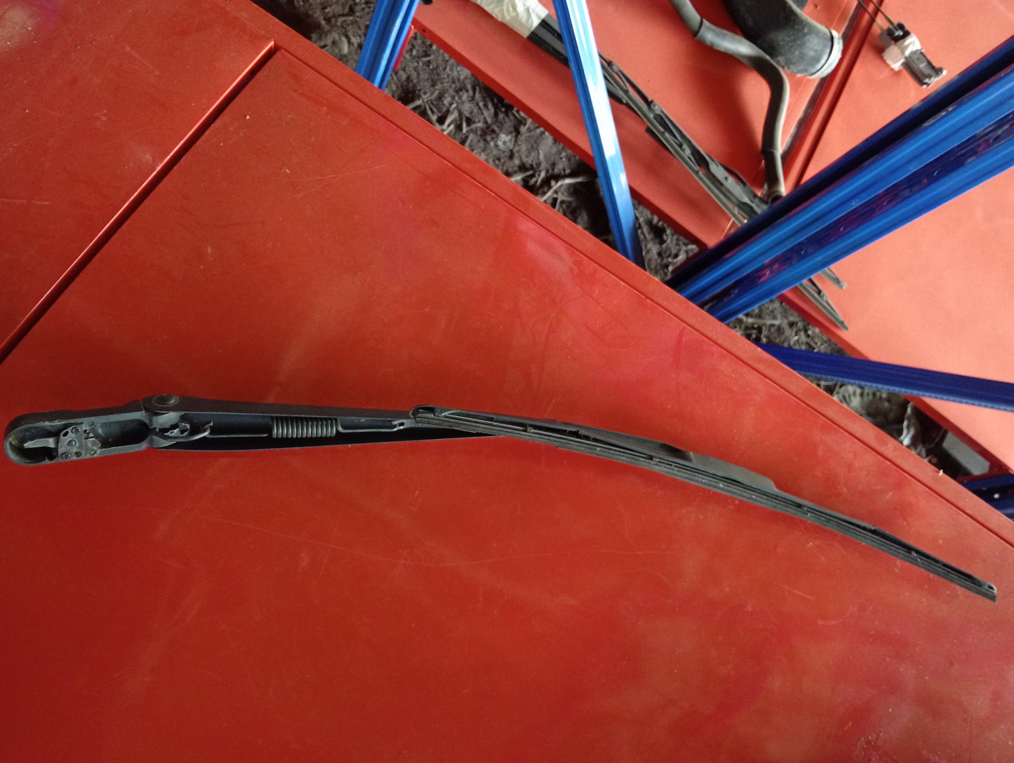 Ford Explorer | Eddie Bauer | Maroon | wiper arm 1pcs