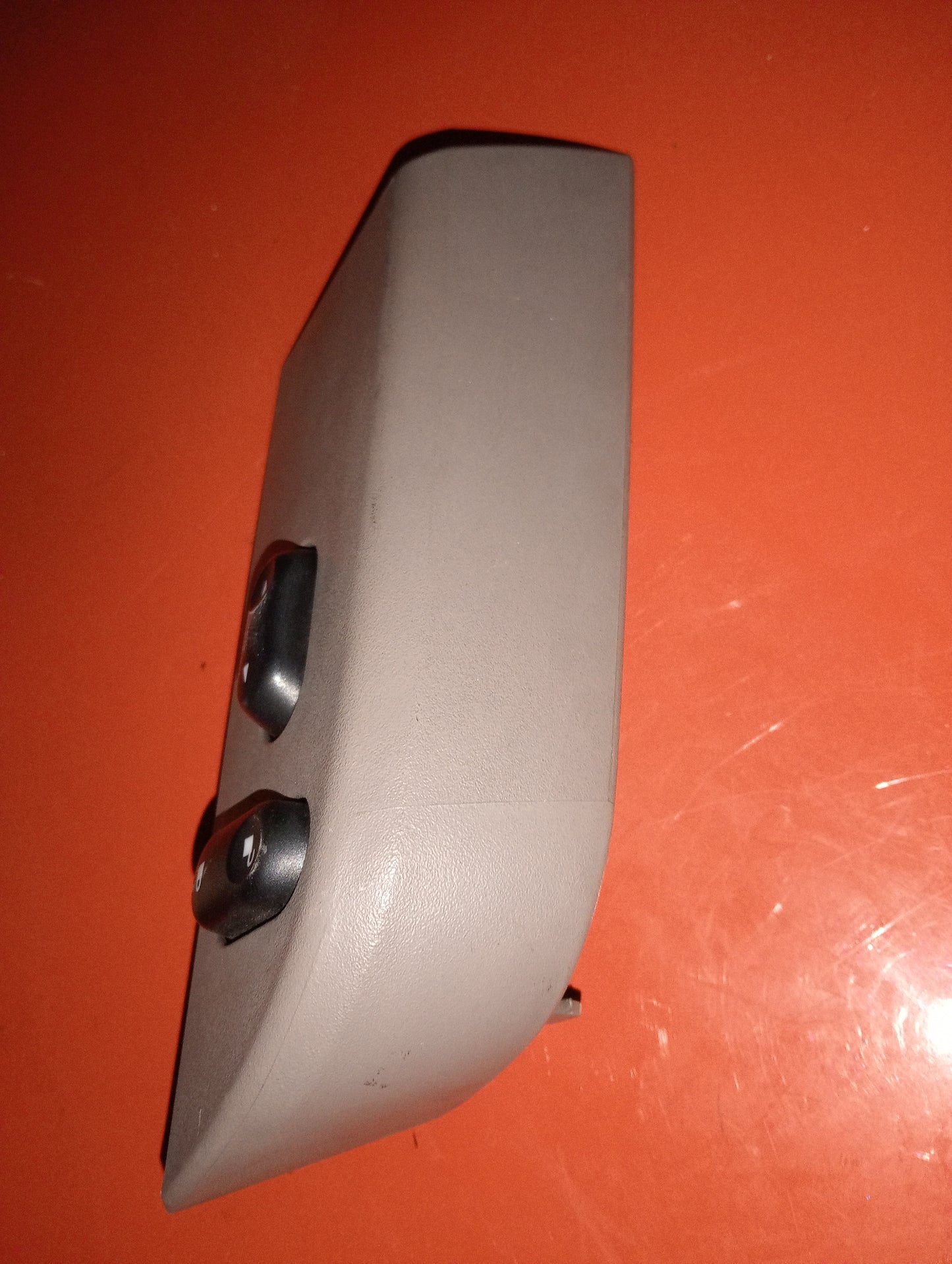 Ford Explorer | Eddie Bauer | Maroon | front passenger side power window switch