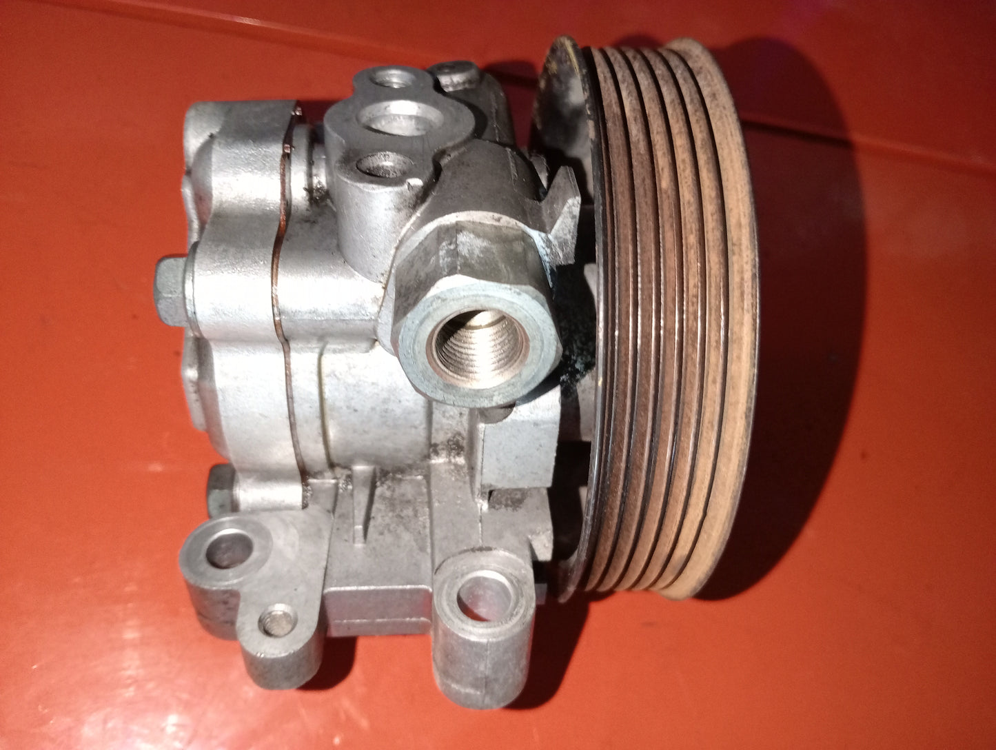 Escape 2.3/ Streering Pump