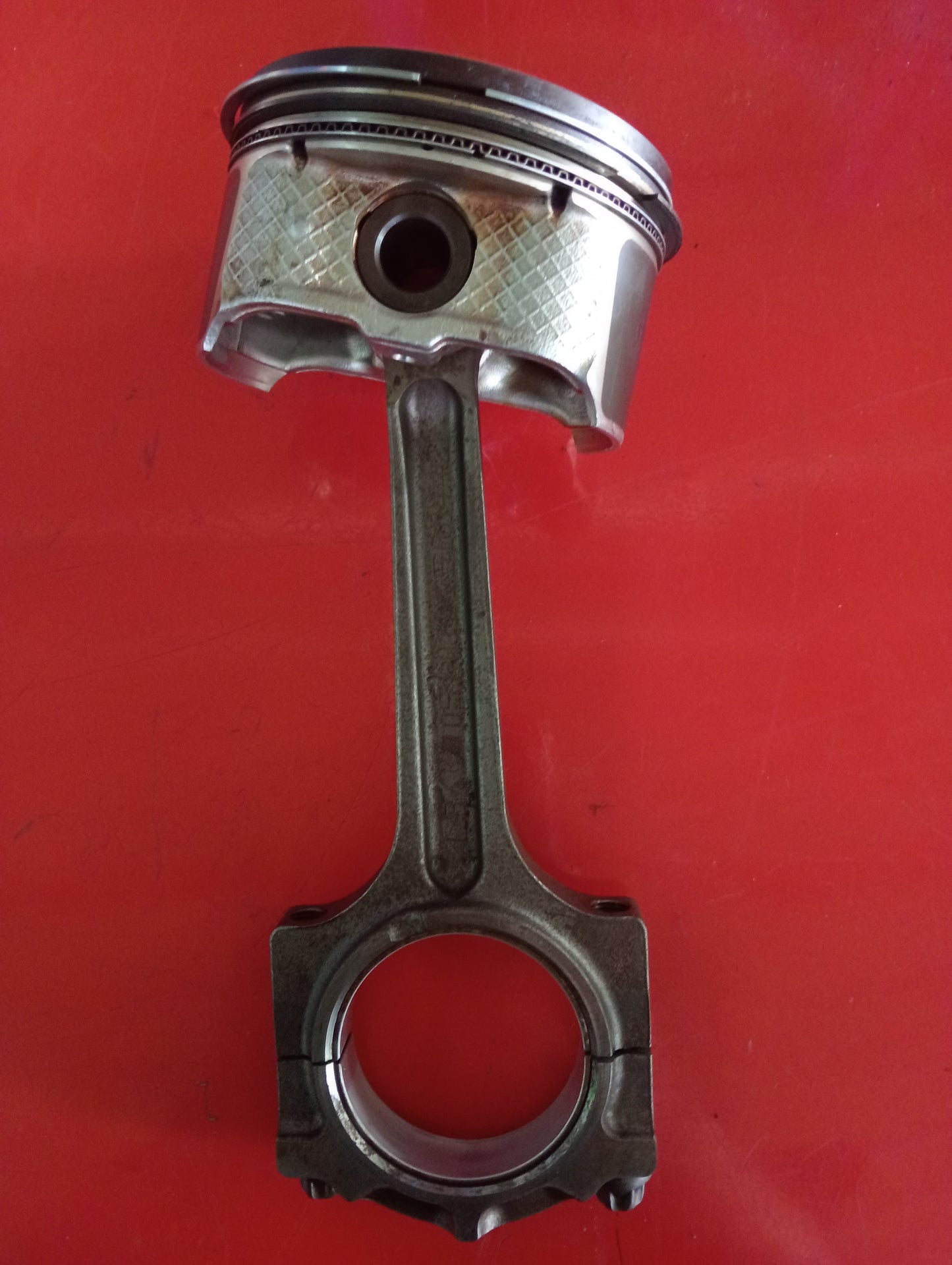 Escape 2.3 | Piston with | Connecting Rod