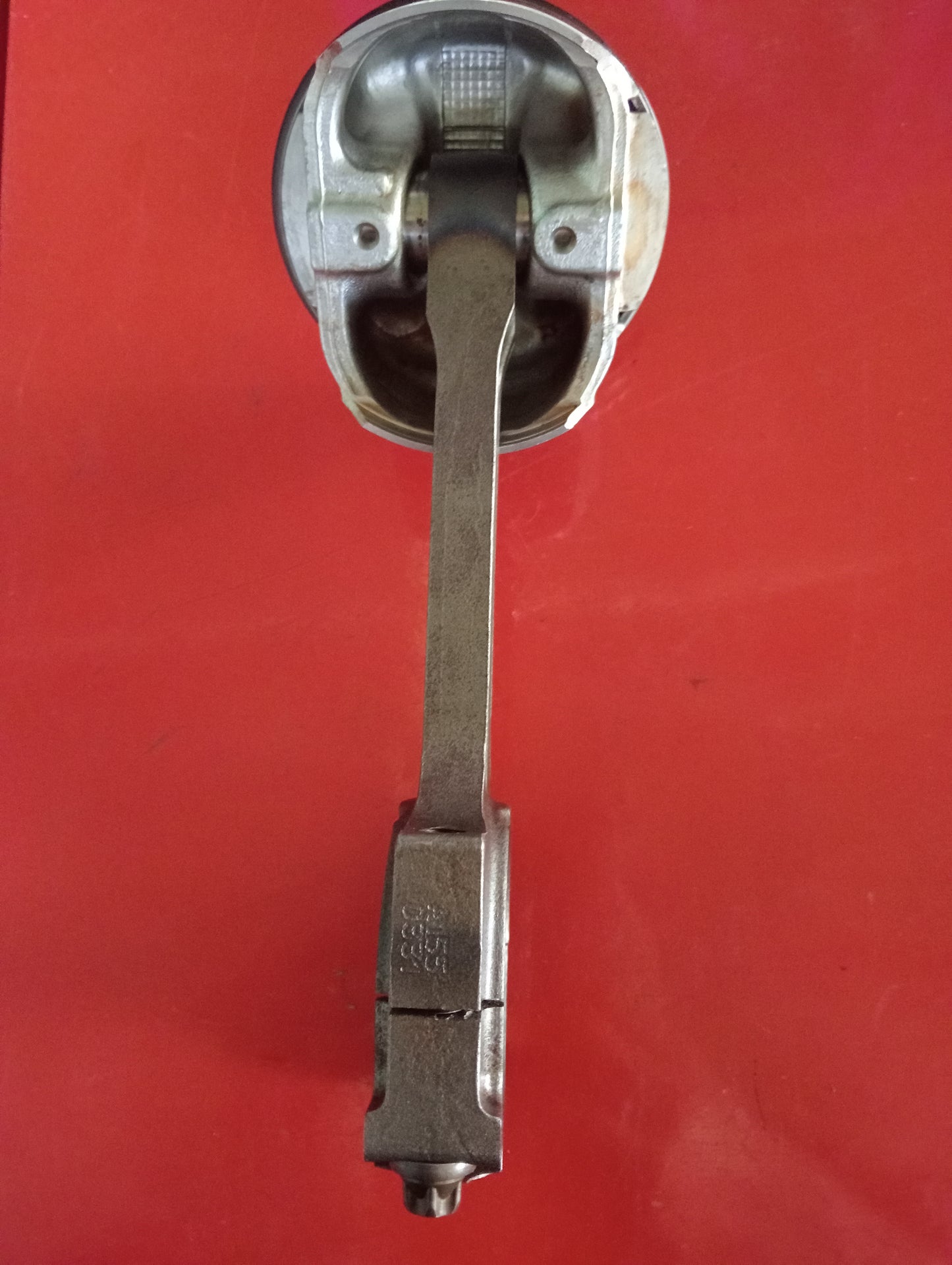 Escape 2.3 | Piston with | Connecting Rod