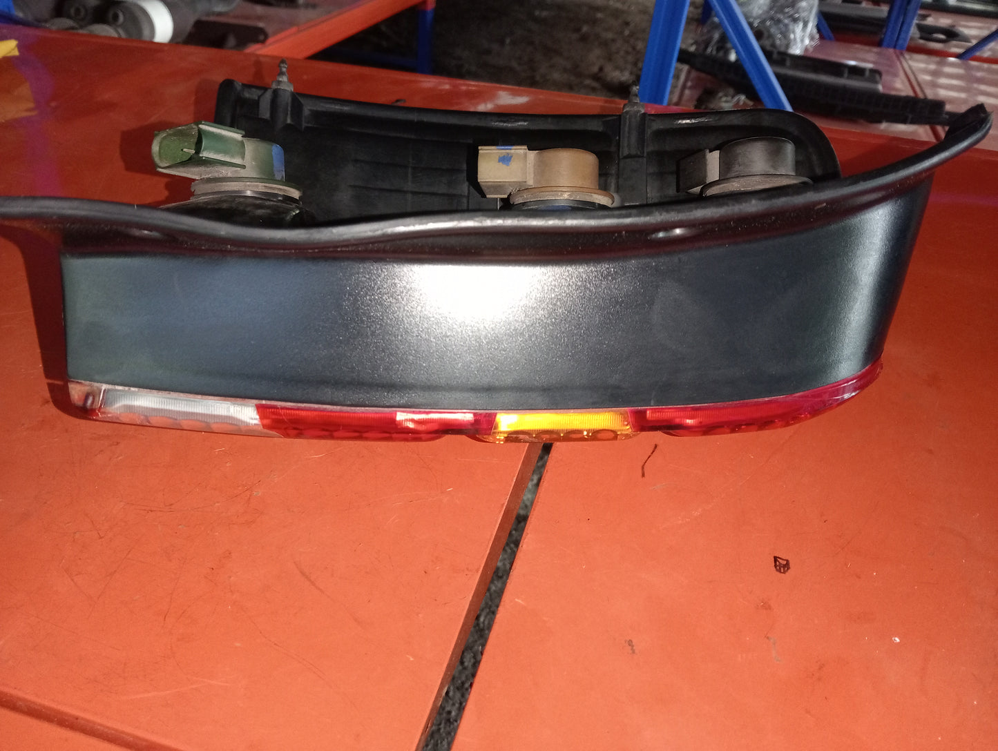 Ford Escape 2.0 | Tail | Light | Passenger | Side