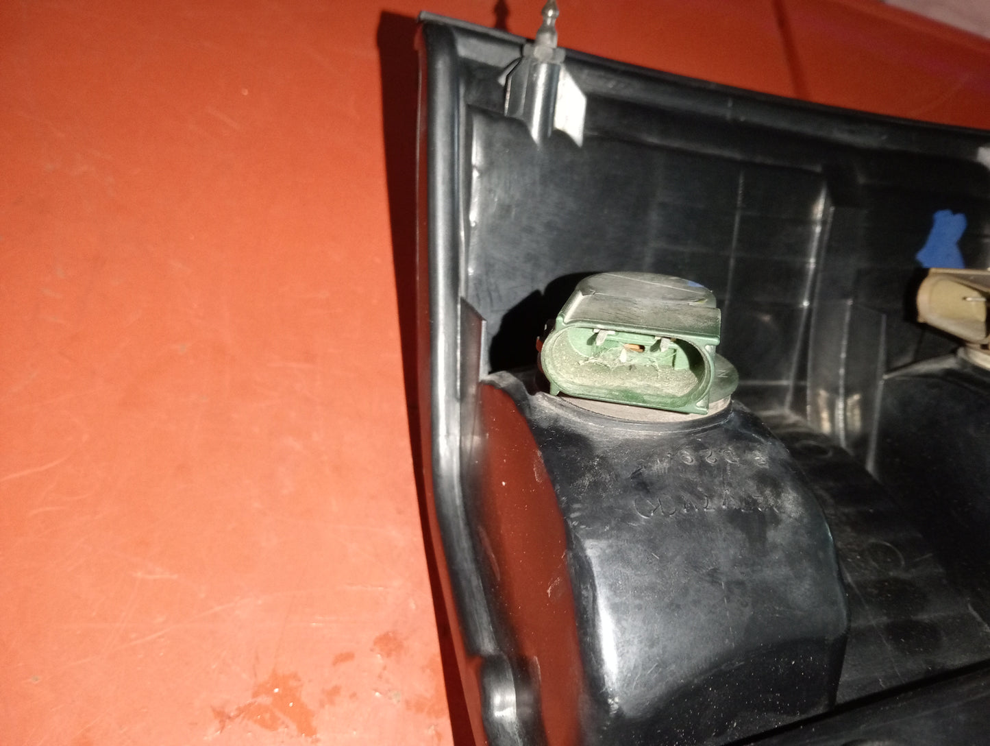 Ford Escape 2.0 | Tail | Light | Passenger | Side