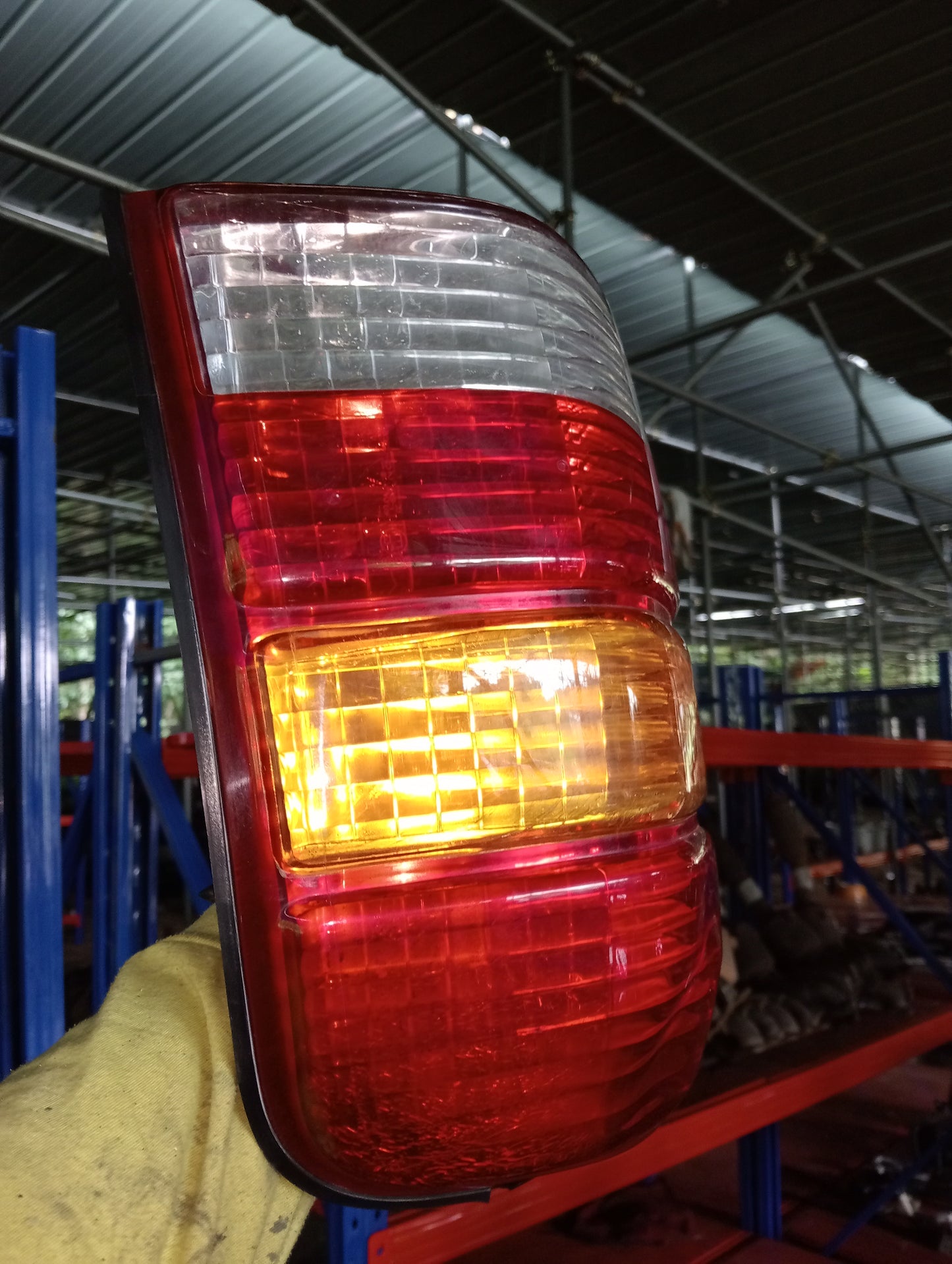 Ford Escape 2.0 | Tail | Light | Passenger | Side