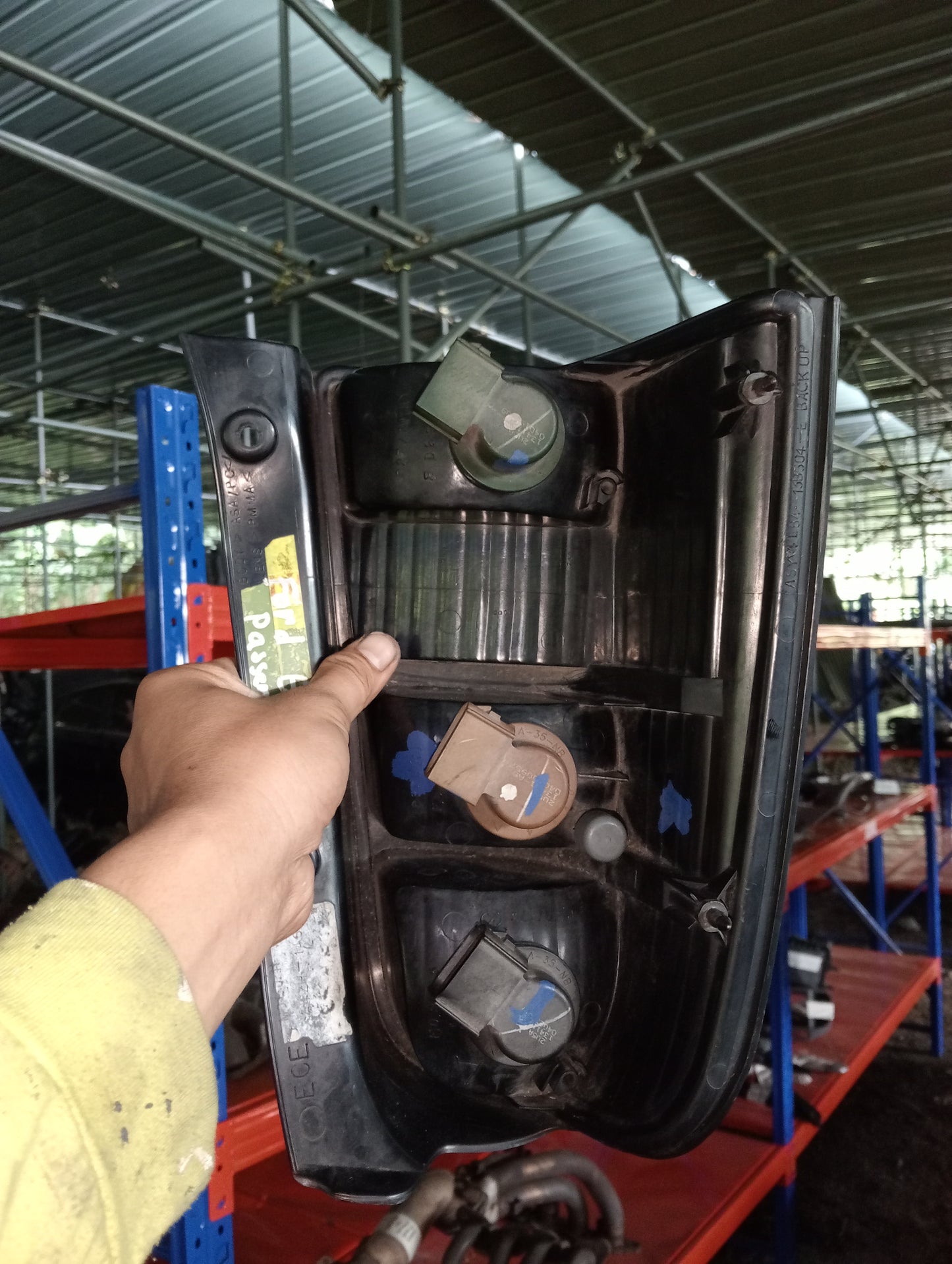 Ford Escape 2.0 | Tail | Light | Passenger | Side