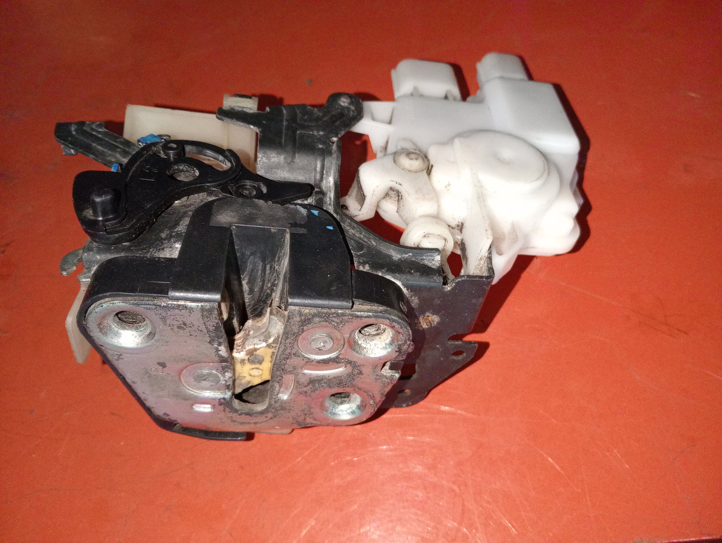 Everest 2008 | Actuator | Lock