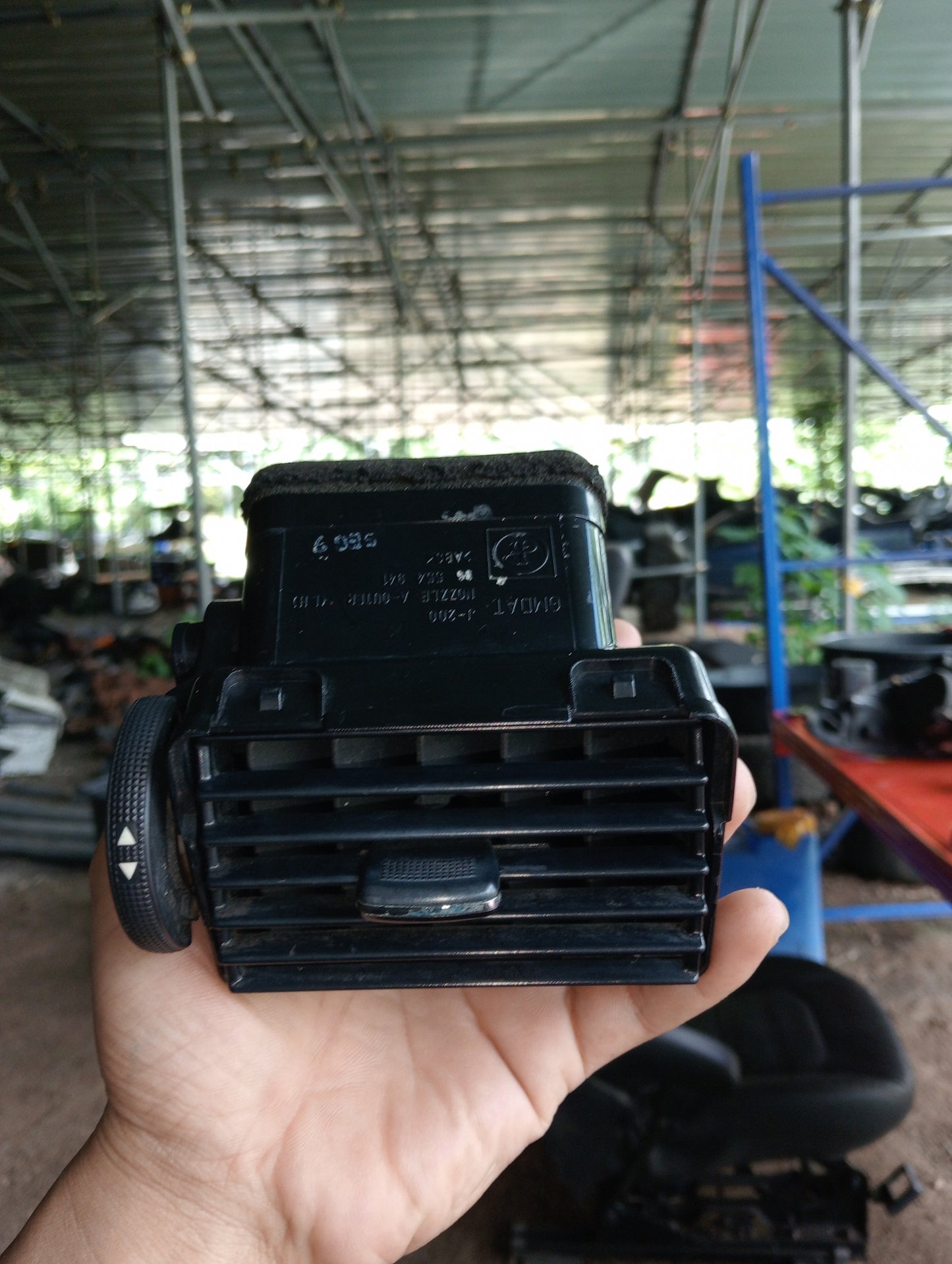 Optra 1.6 Aircon Louver Driver Side
