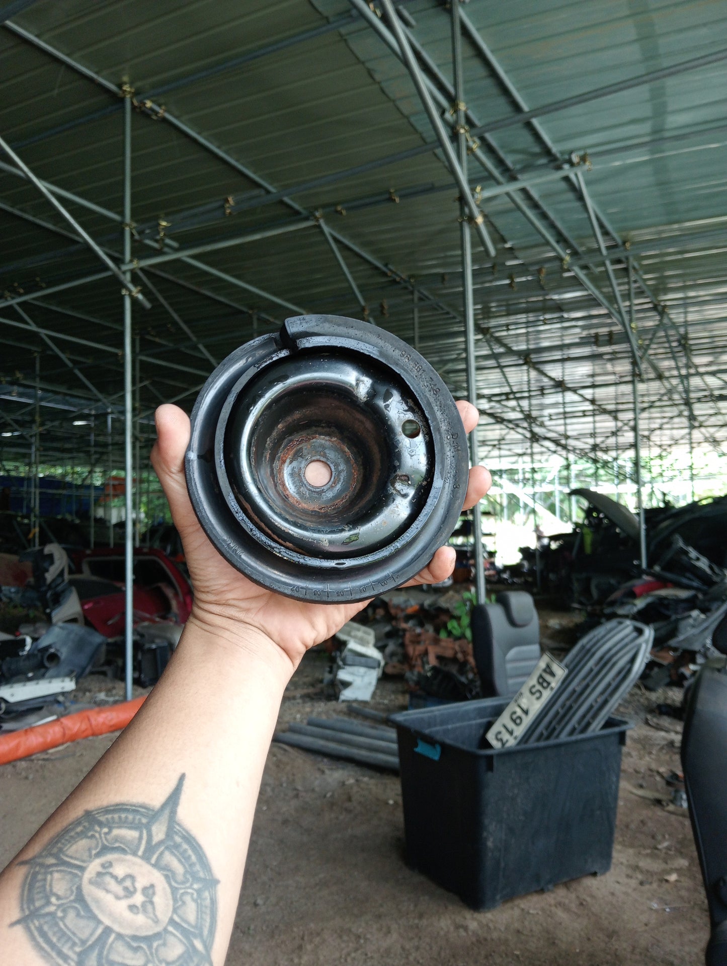 Optra 1.6 shock mounting Front  Driver Side