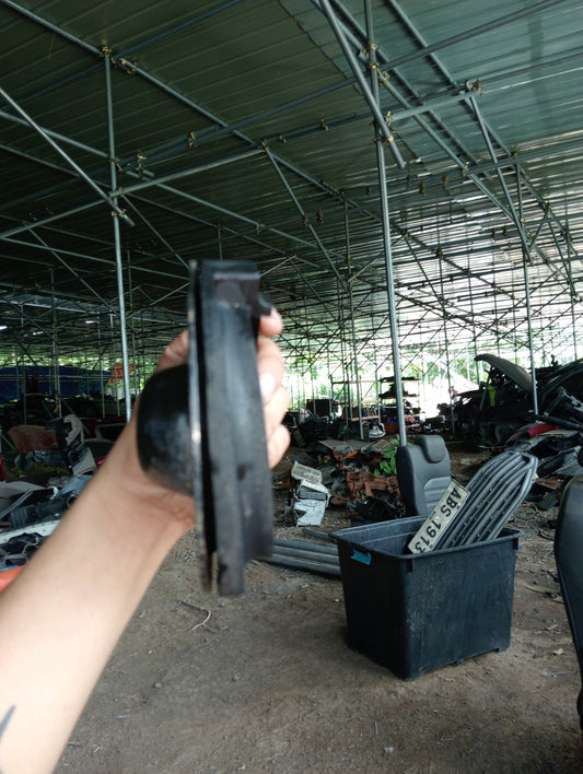 Optra 1.6 shock mounting Front  Driver Side