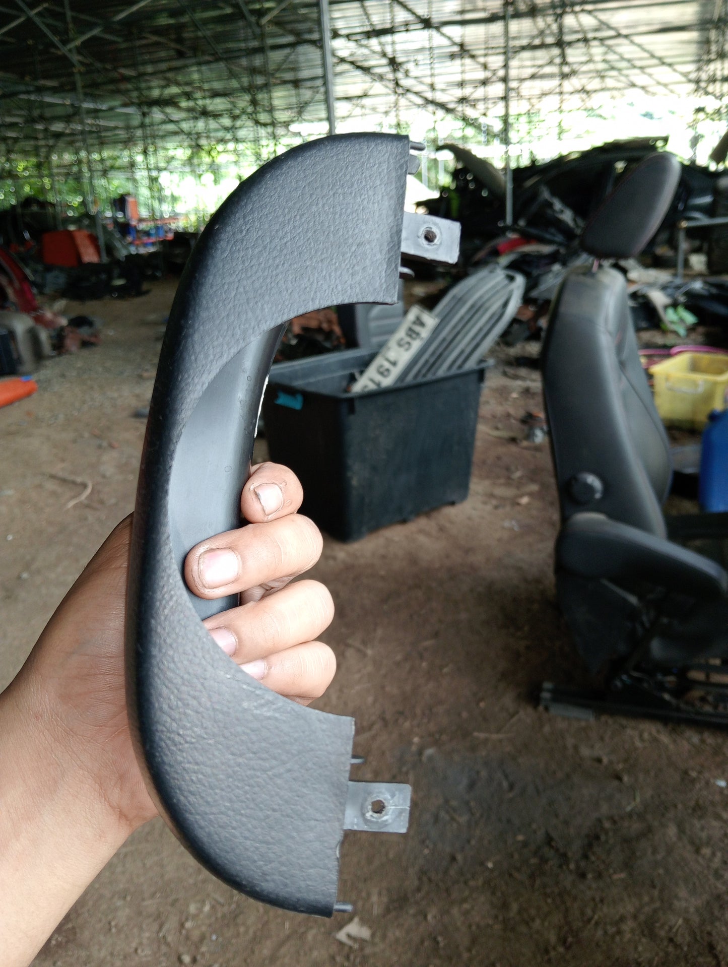 Optra 1.6 Upper steering column cover
