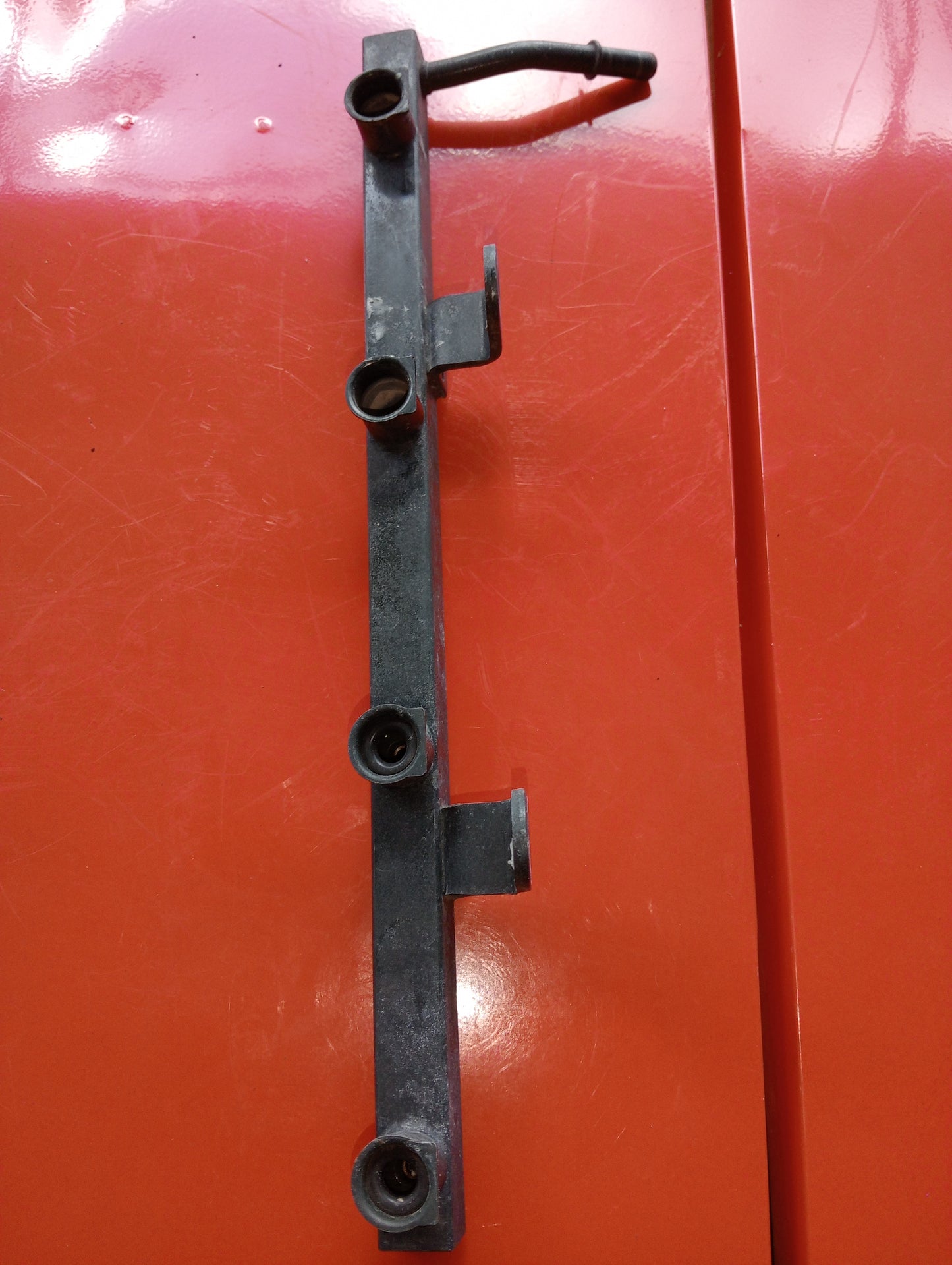 Optra 1.6 Fuel Rail