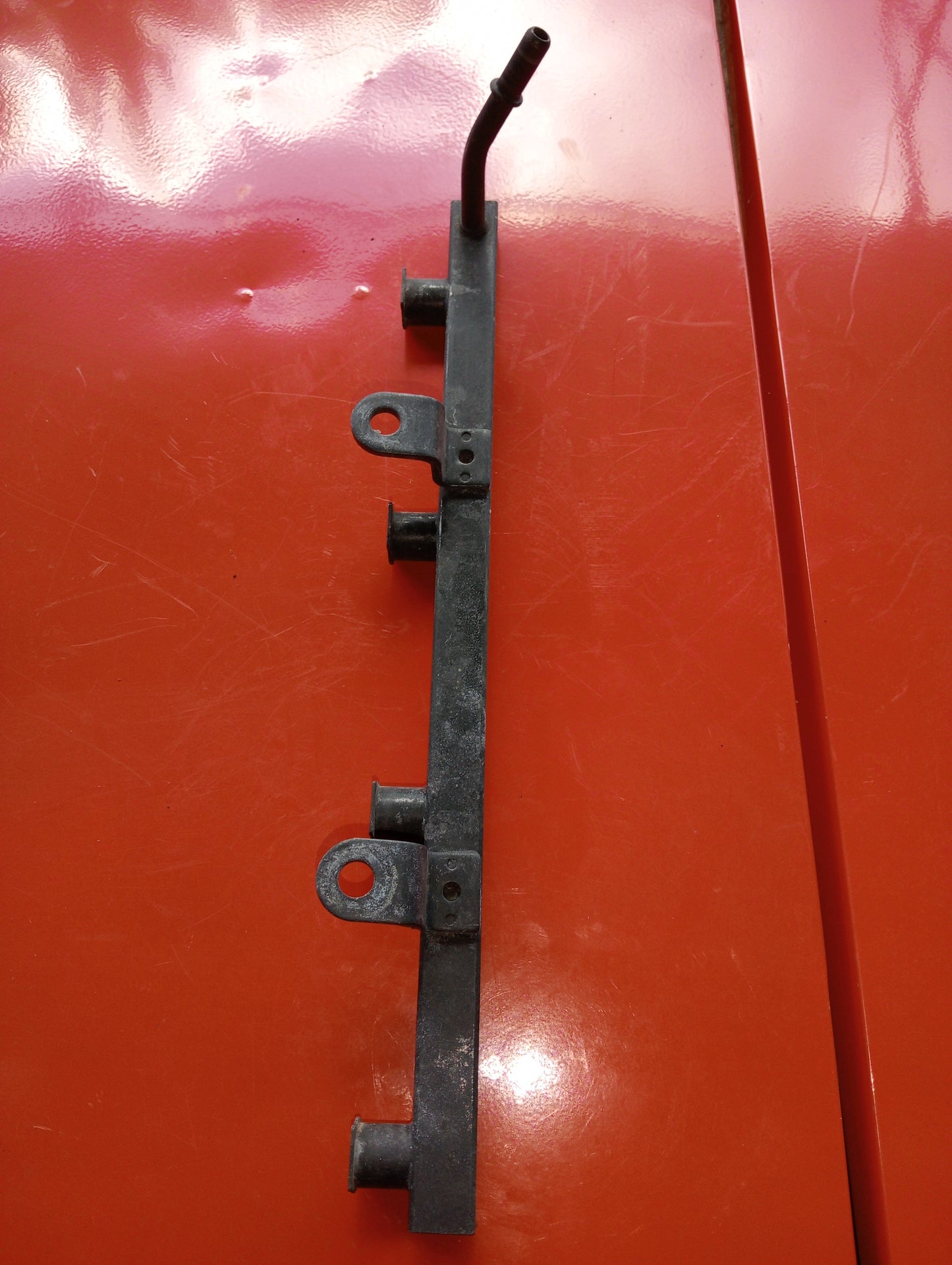 Optra 1.6 Fuel Rail