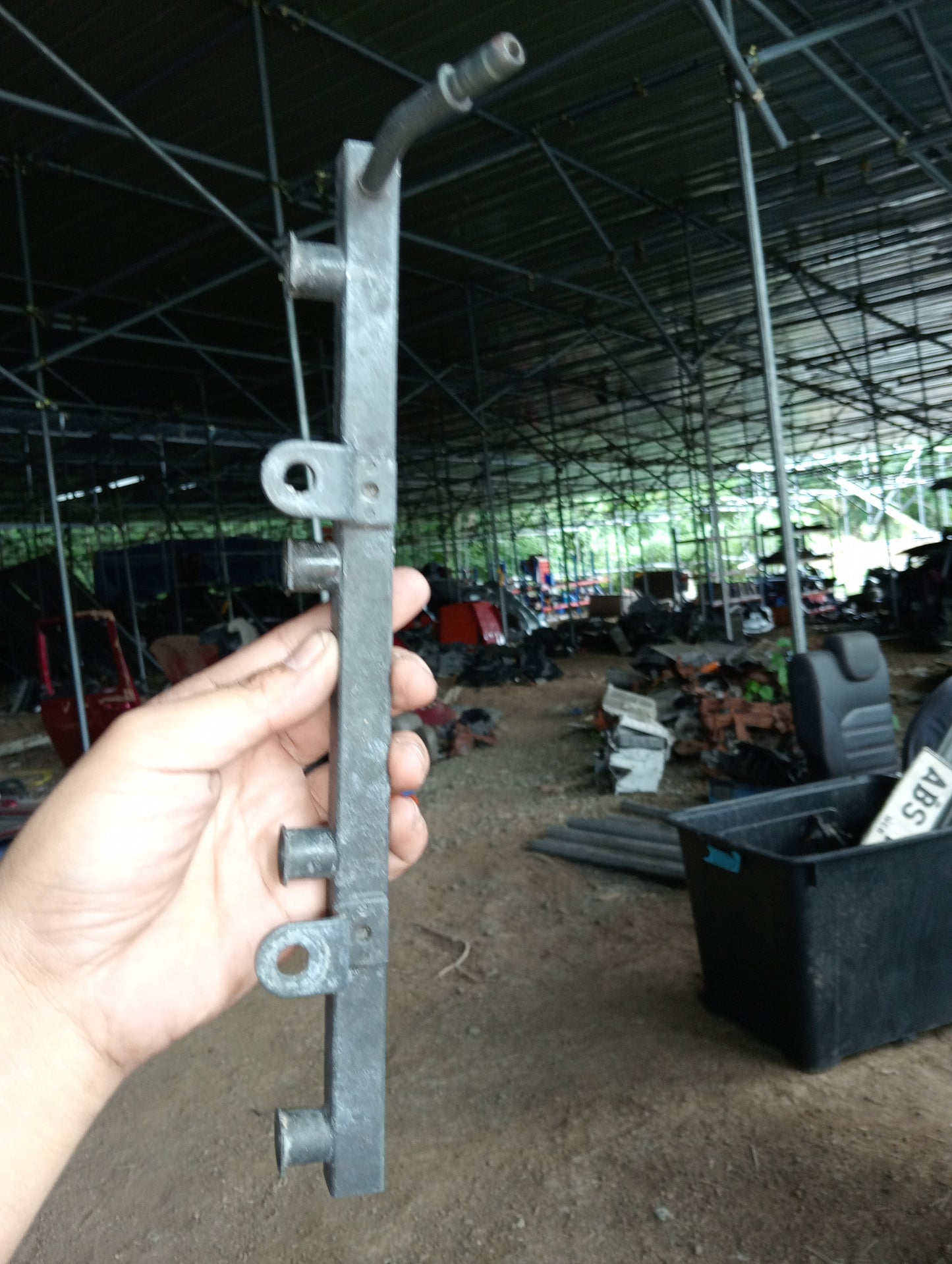 Optra 1.6 Fuel Rail