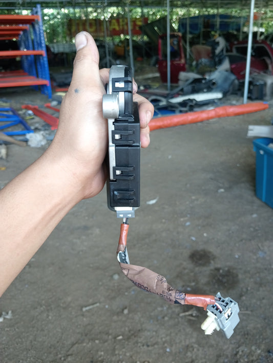 Explorer Maroon Sun Roof Motor