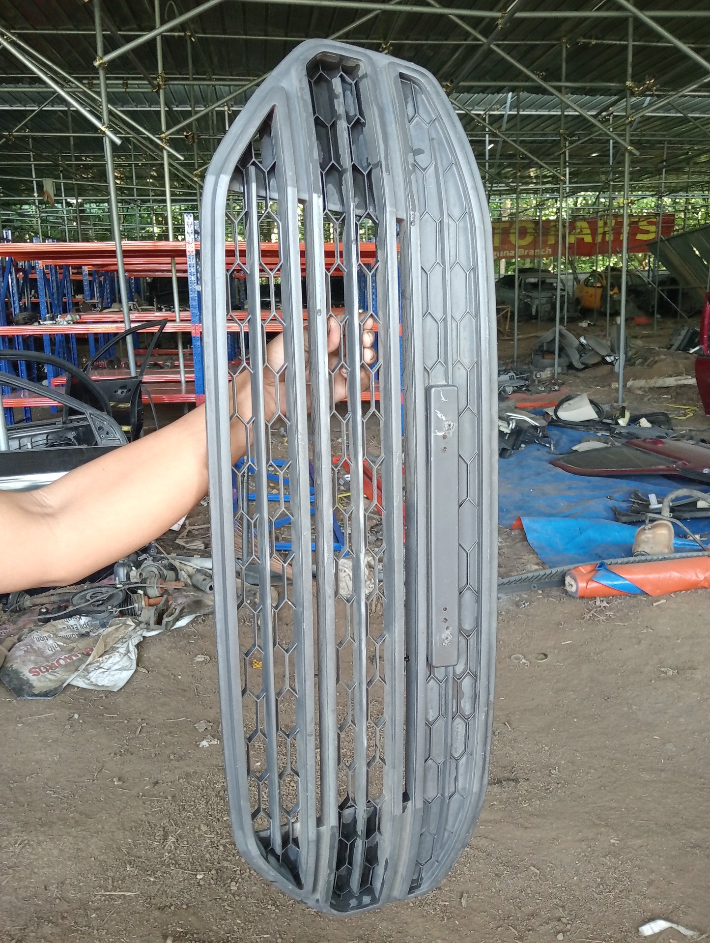 Optra 1.6 Front Grill