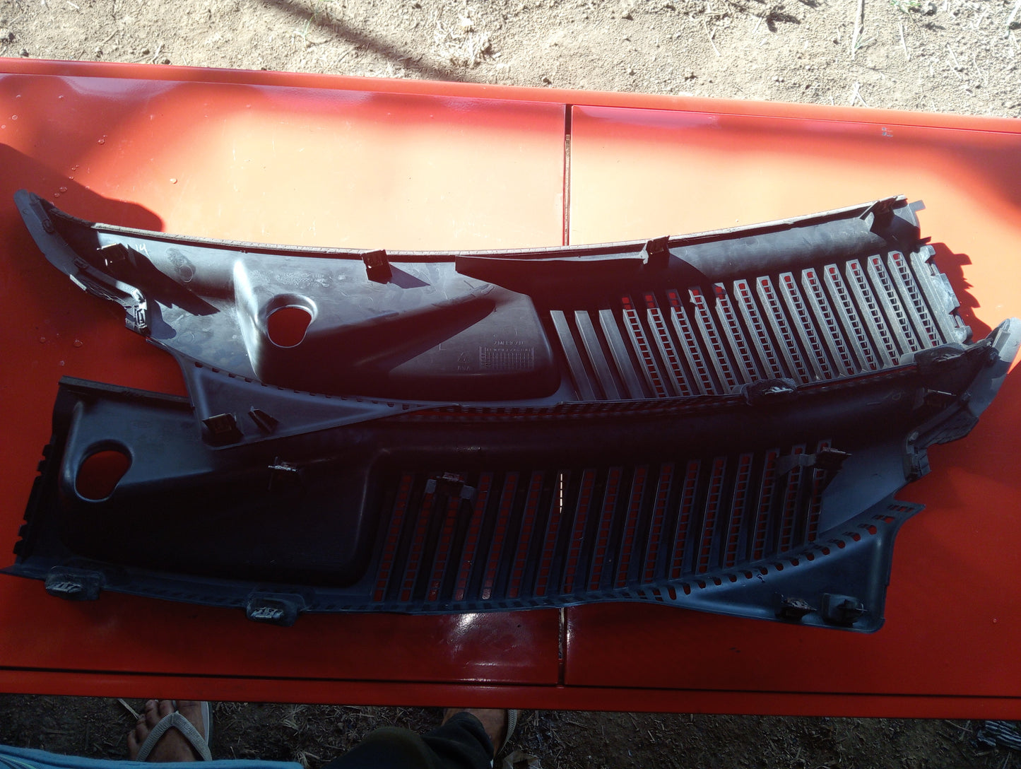 Explorer Maroon 2005 Cowl Cover
