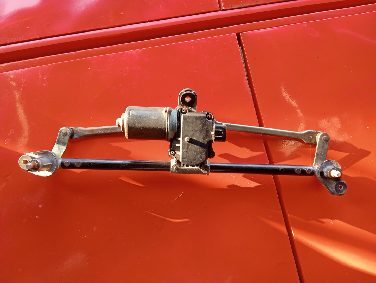 Optra 1.6 Wiper Motor assemble