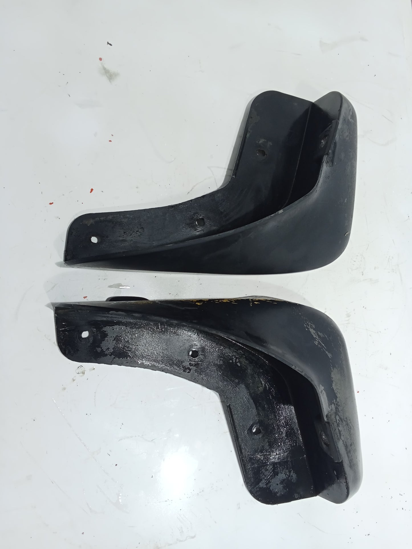 Chevrolet Captiva Mud Guard L&R GENUINE ORIGINAL SURPLUS