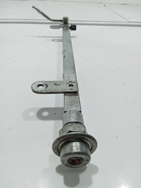 Chevrolet Captiva Fuel Rail GENUINE ORIGINAL SURPLUS