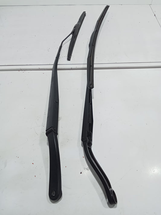 Chevrolet Captiva Wiper Arm L&R GENUINE ORIGINAL SURPLUS