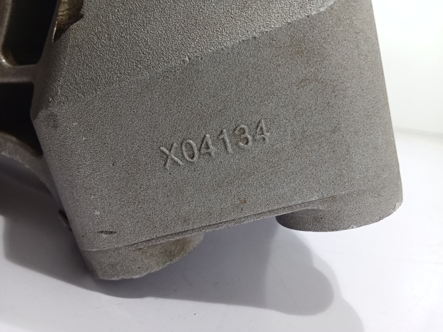Chevrolet Captiva Lower Transmission Support GENUINE ORIGINAL SURPLUS