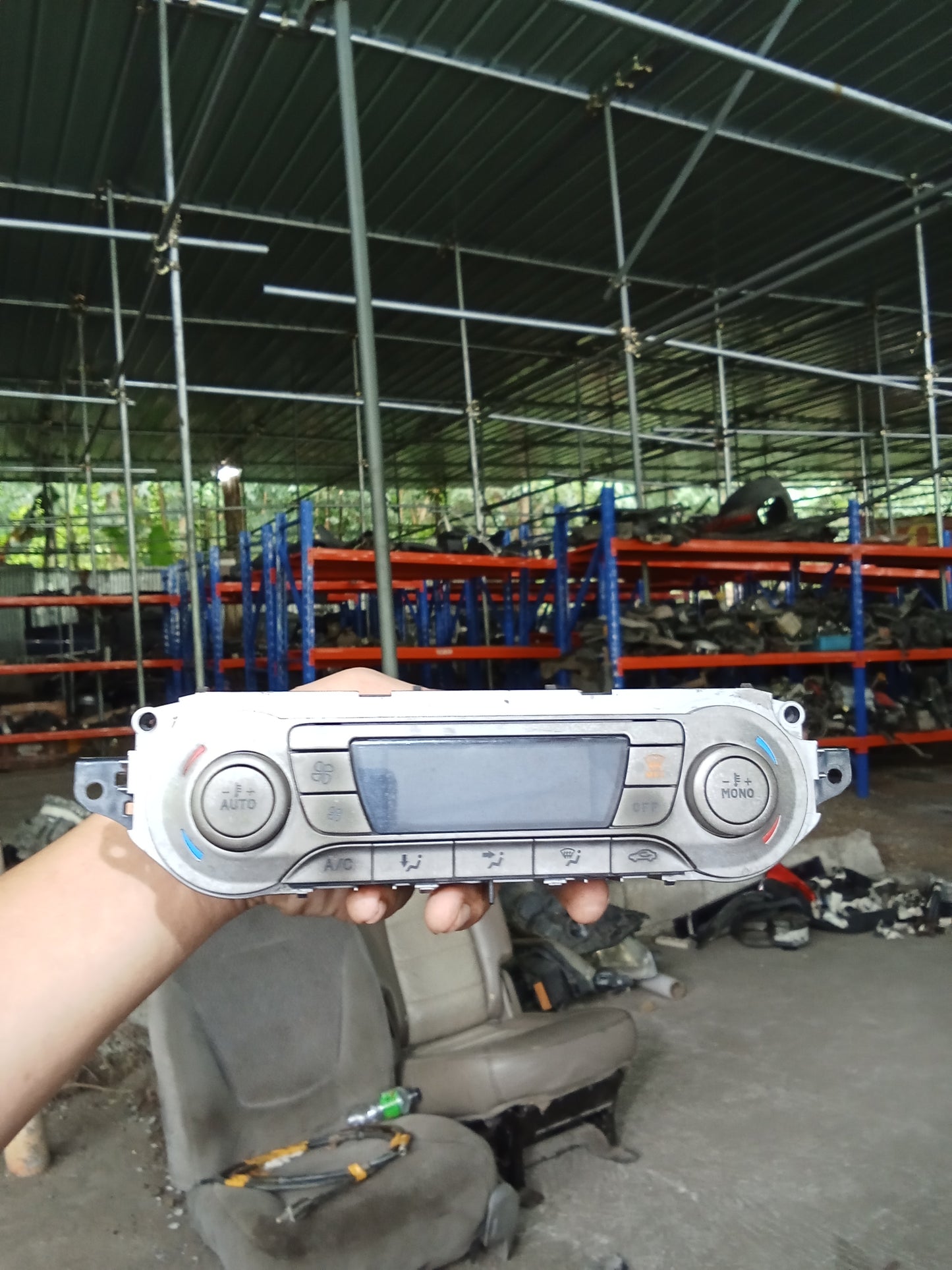 Ford Focus 2.0 2007 - 2014 Climate Control GENUINE ORIGINAL SURPLUS