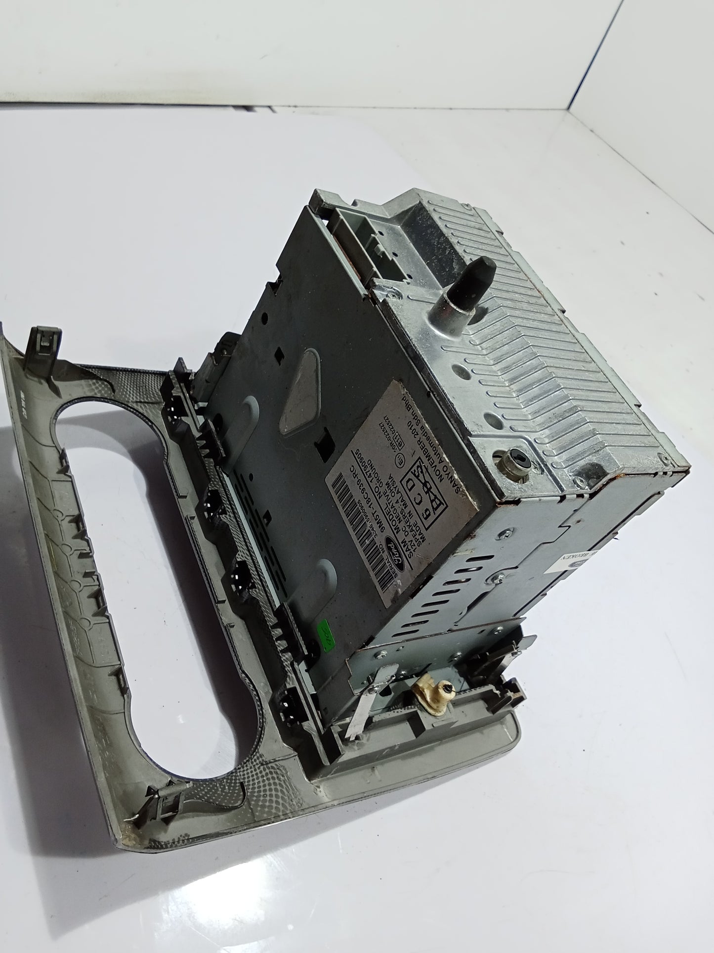 Ford Focus 2.0 2007 - 2014 Stereo GENUINE ORIGINAL SURPLUS