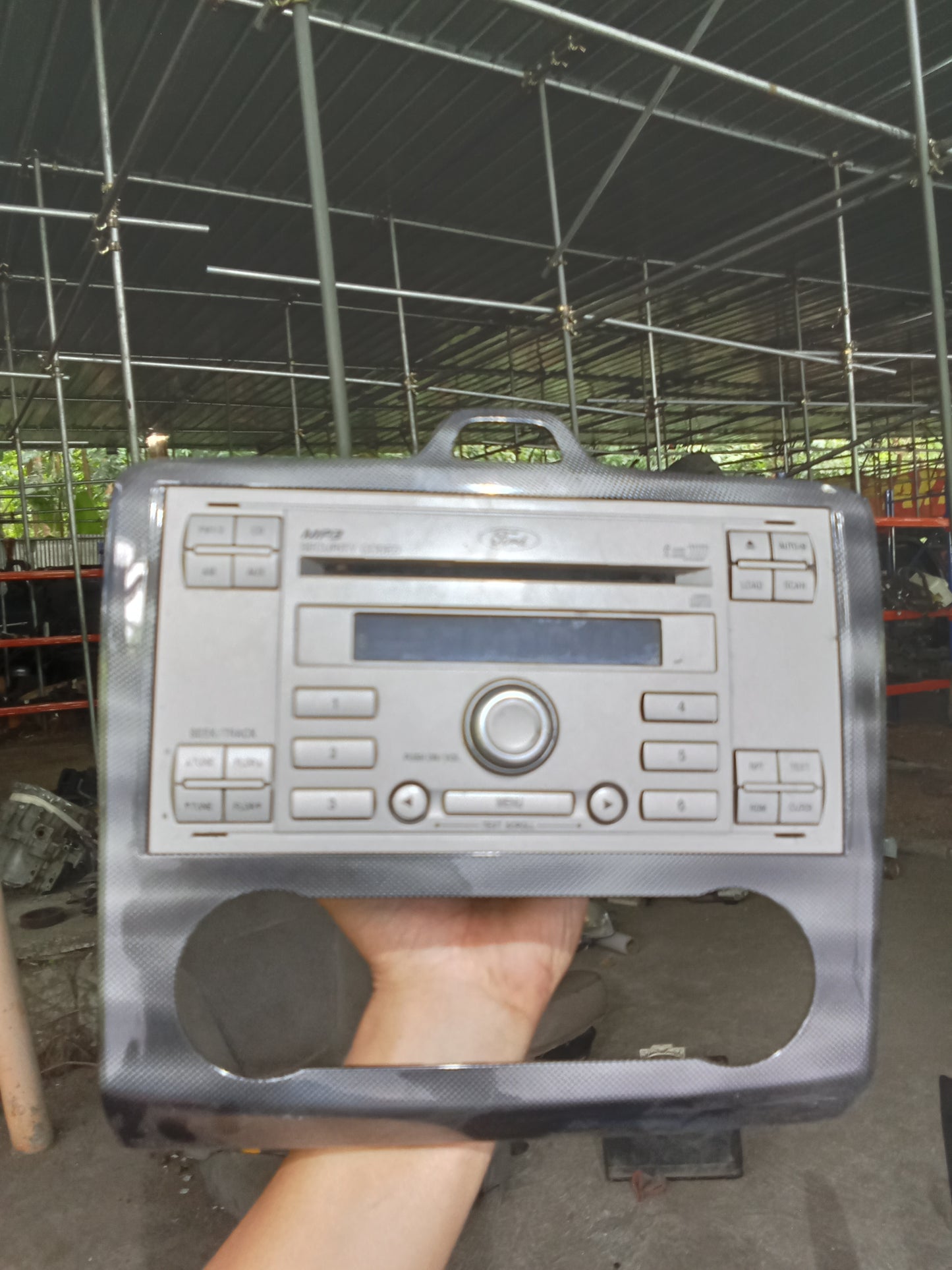 Ford Focus 2.0 2007 - 2014 Stereo GENUINE ORIGINAL SURPLUS