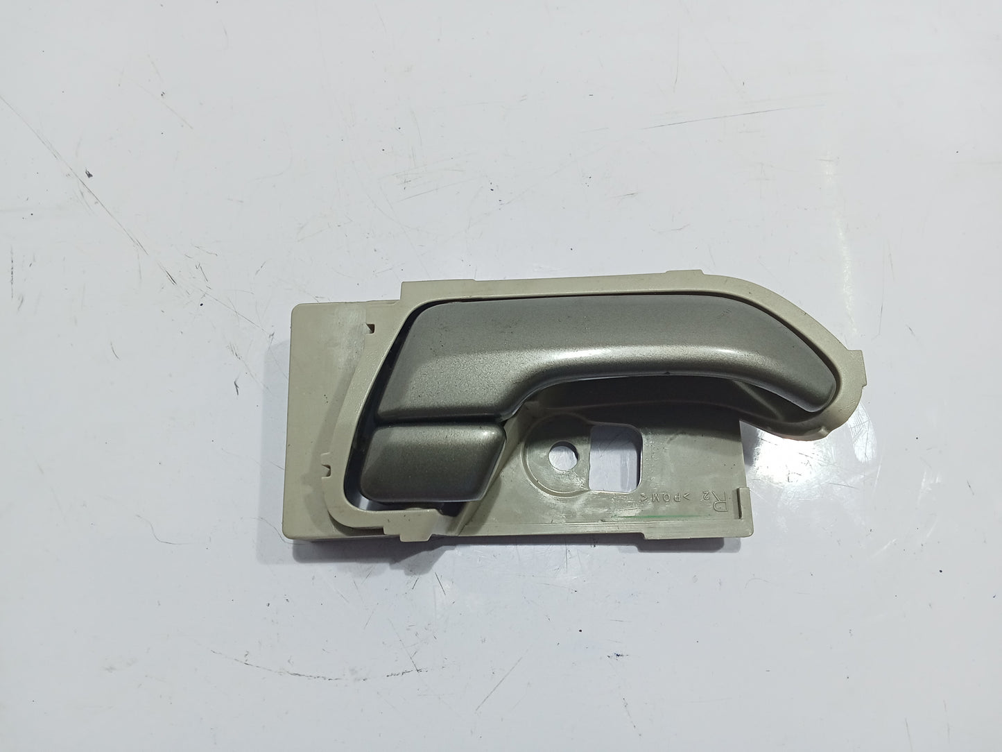 Chevrolet Trailblazer 2011 Front Passenger Side Inner Door Handle GENUINE ORIGINAL SURPLUS