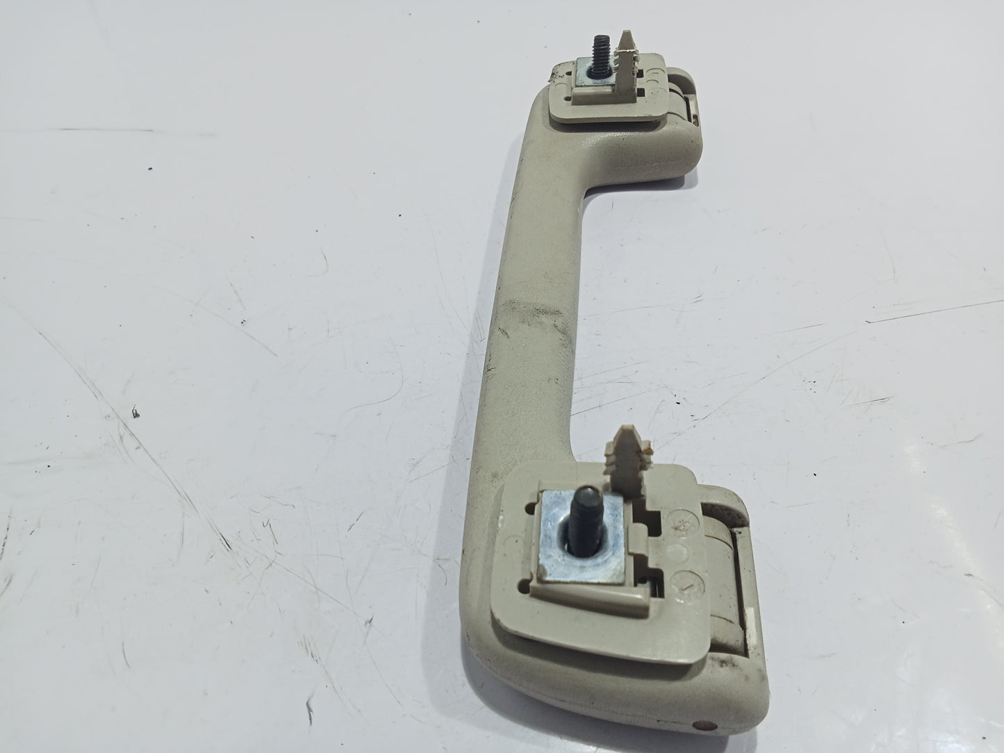 Chevrolet Trailblazer 2011 Ceiling Handle GENUINE ORIGINAL SURPLUS