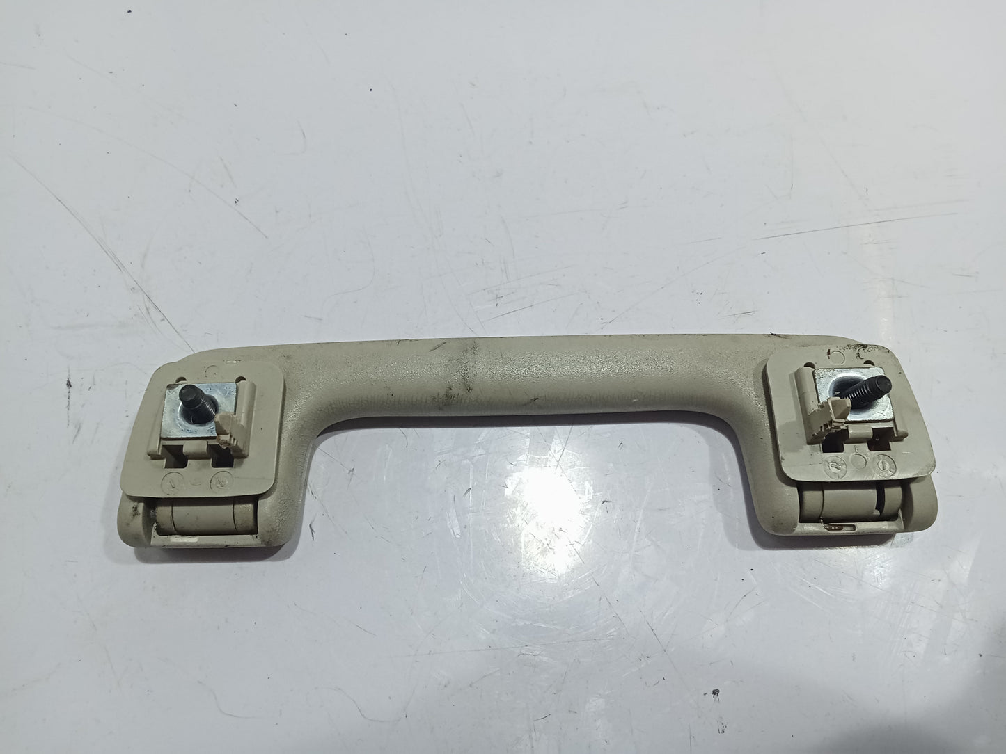 Chevrolet Trailblazer 2011 Ceiling Handle GENUINE ORIGINAL SURPLUS