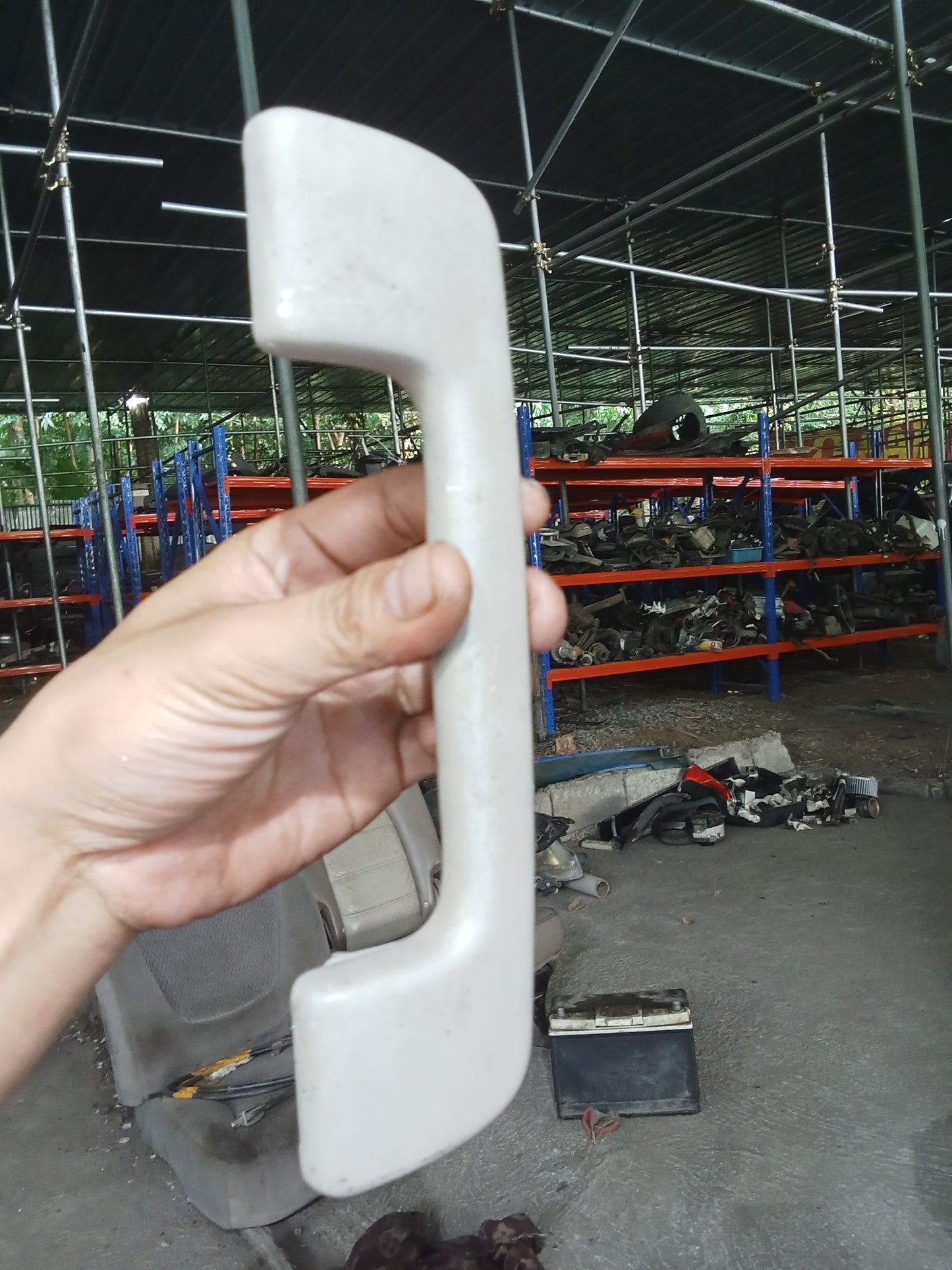 Chevrolet Trailblazer 2011 Ceiling Handle GENUINE ORIGINAL SURPLUS