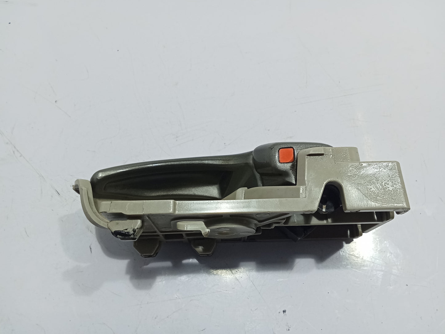 Chevrolet Trailblazer 2011 Front Driver Side Inner Door Handle GENUINE ORIGINAL SURPLUS