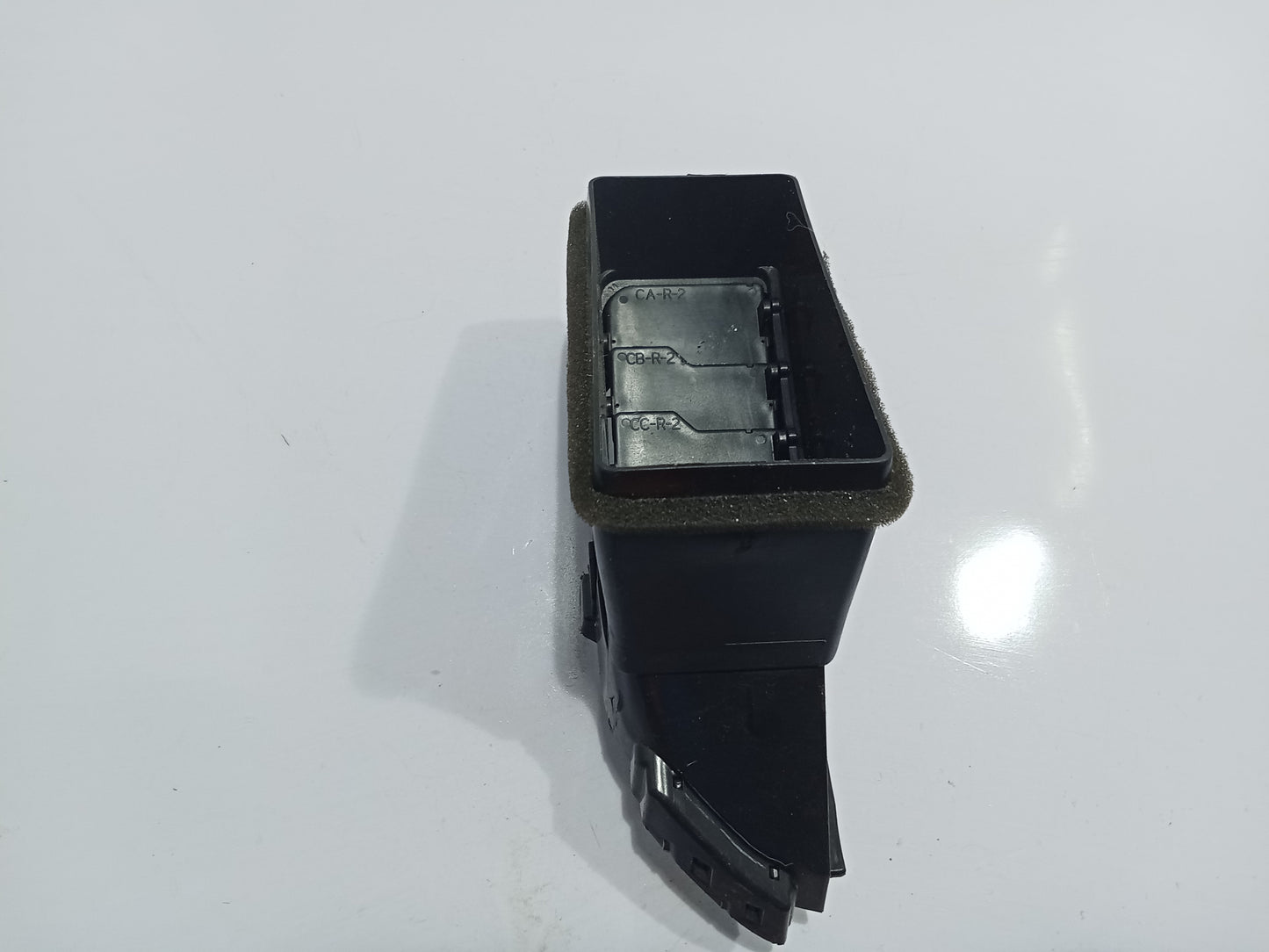 Chevrolet Trailblazer 2011 Front Passenger Side AC Louver GENUINE ORIGINAL SURPLUS