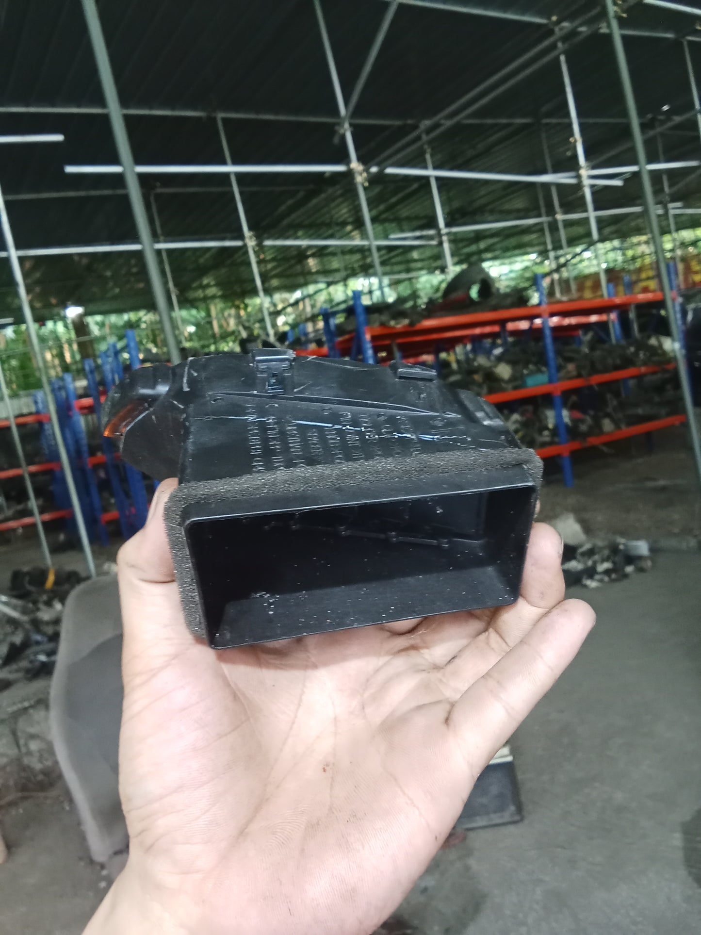 Chevrolet Trailblazer 2011 Front Passenger Side AC Louver GENUINE ORIGINAL SURPLUS