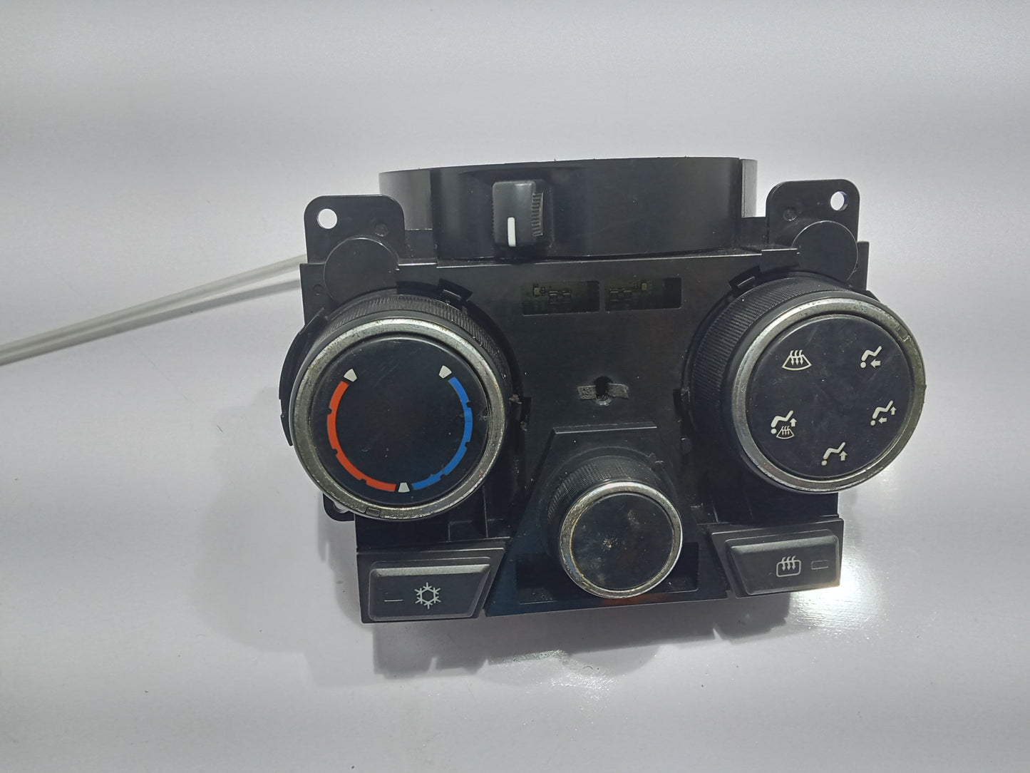 Chevrolet Trailblazer 2011 Climate Control GENUINE ORIGINAL SURPLUS